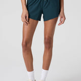 VUORI - Womens - Bottoms - Shorts - Clementine 4" Short 2.0 - MTT Collective