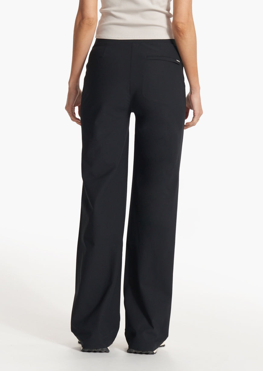 Women's Meta Wideleg - MTT Collective
