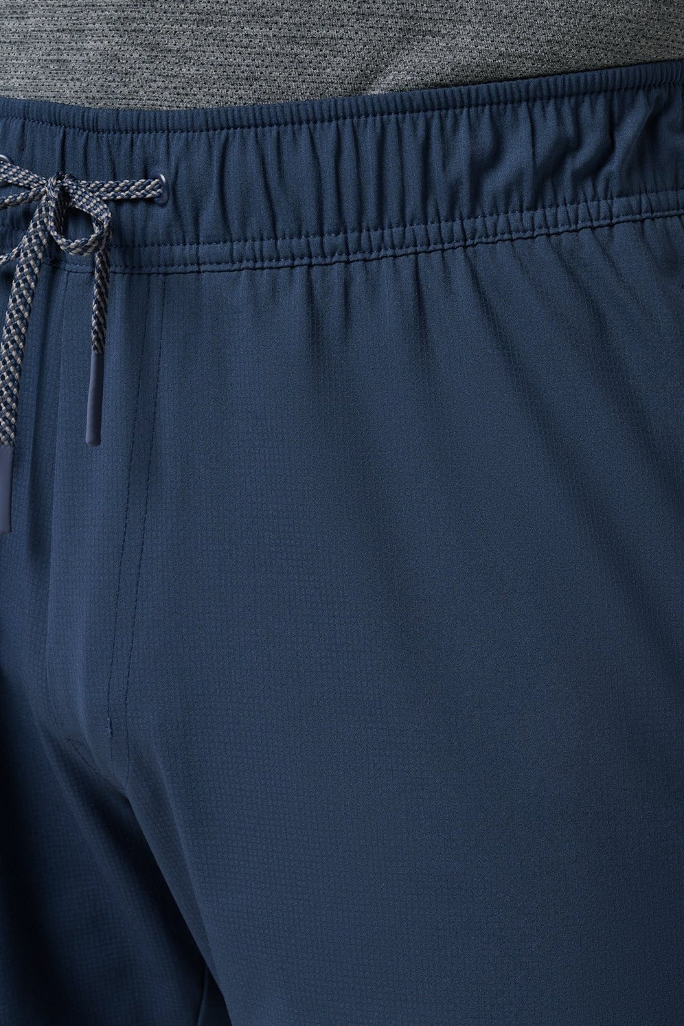 Travis Mathew Wanderlust E-Waist Short 7.5In in Mood Indigo, detail view