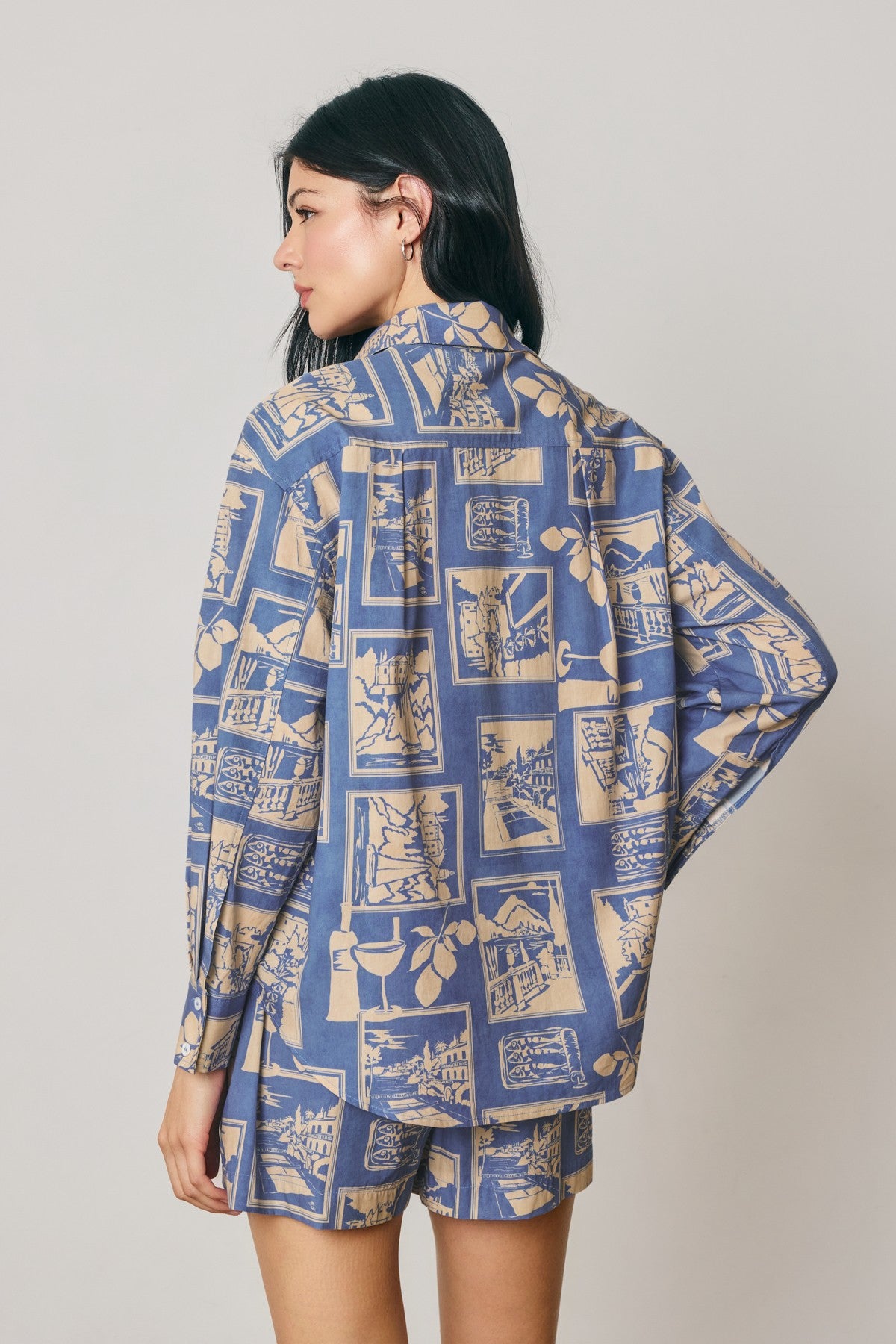 Cedar Printed Pull On Shorts in Nautical Blue, pocket detail