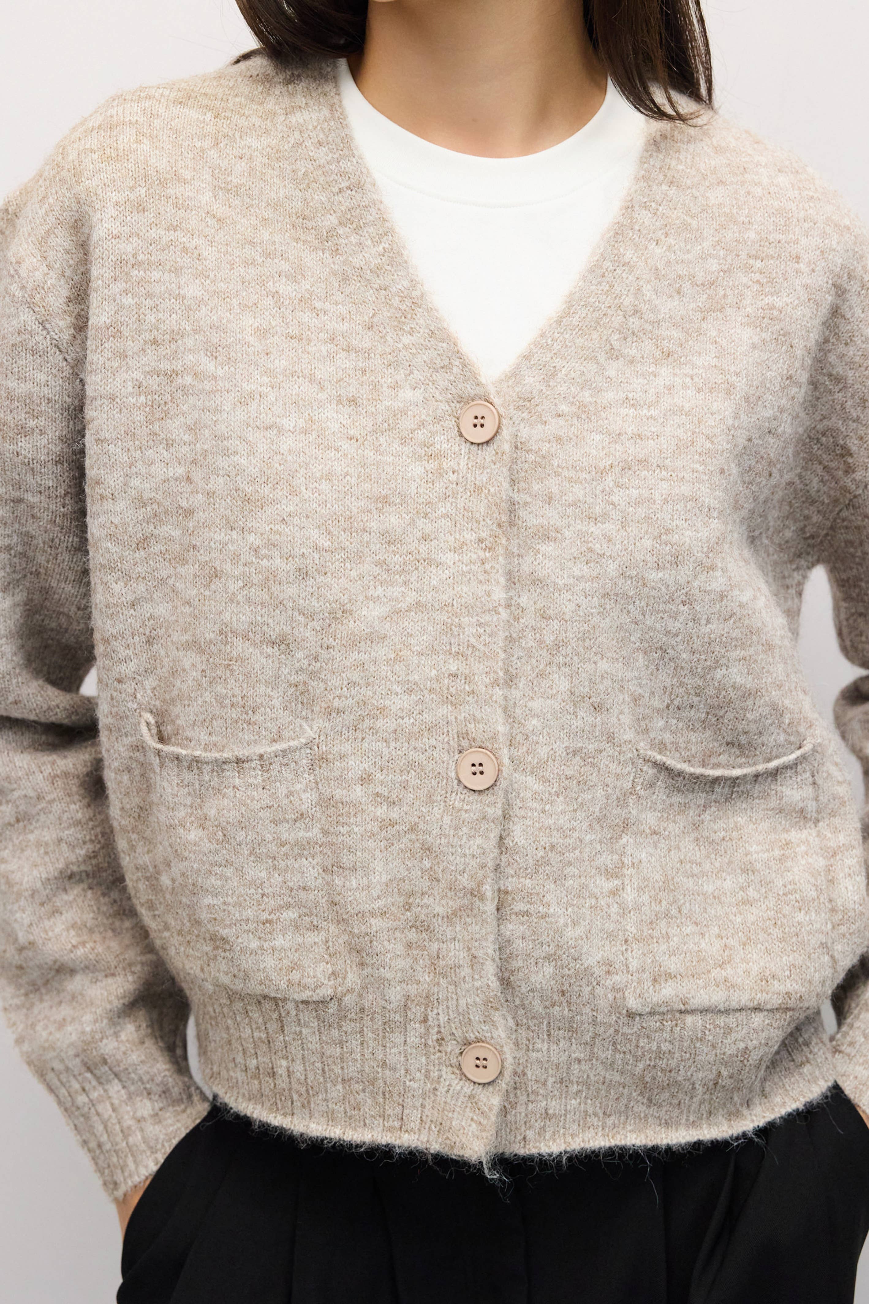 TAUPE 5 close up of taupe cardigan patch pockets