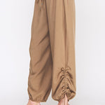Marlow Drapey Twill High-Waist Jogger mocha detail
