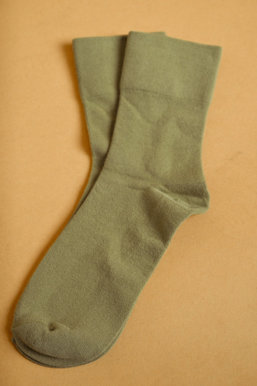 Everyday Solid Crew Socks in Green