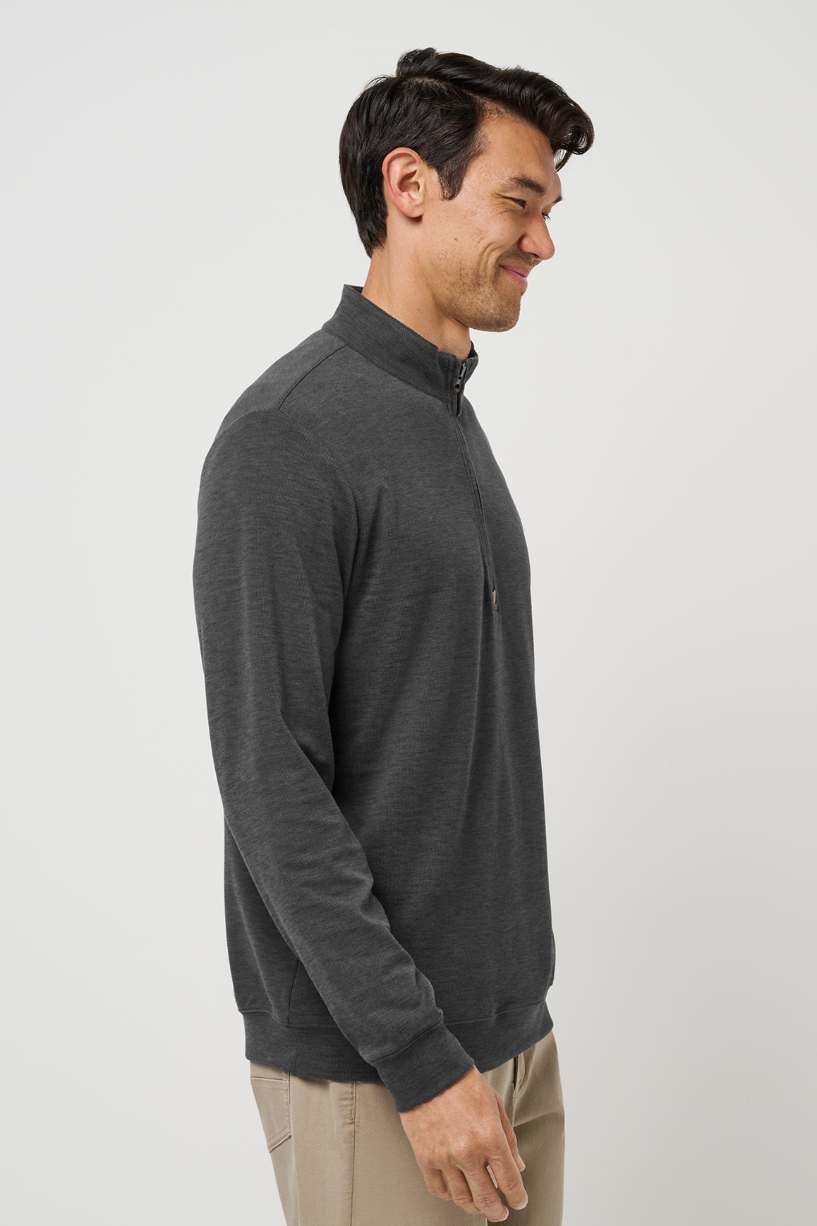 Travis Mathew Cloud Sweater Quarter Zip in Heather Black
