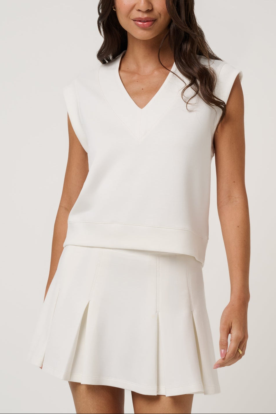 Skyloft Soft Vest 2.0 in Snow White - front