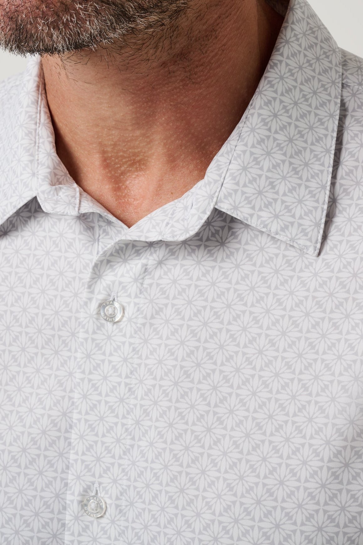 Techwoven Flair Button-Up in White, collar and fabric detail