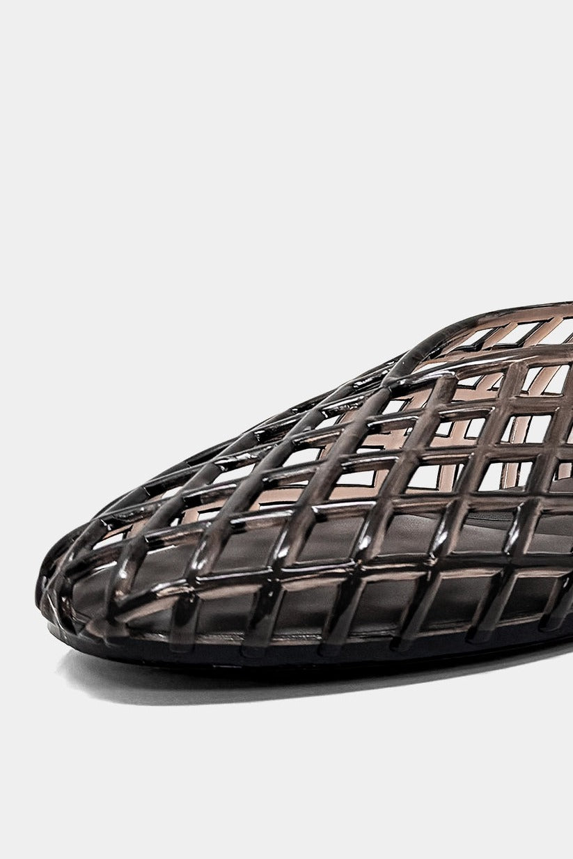 Shu Shop Alana Woven Lattice Flat in Charcoal