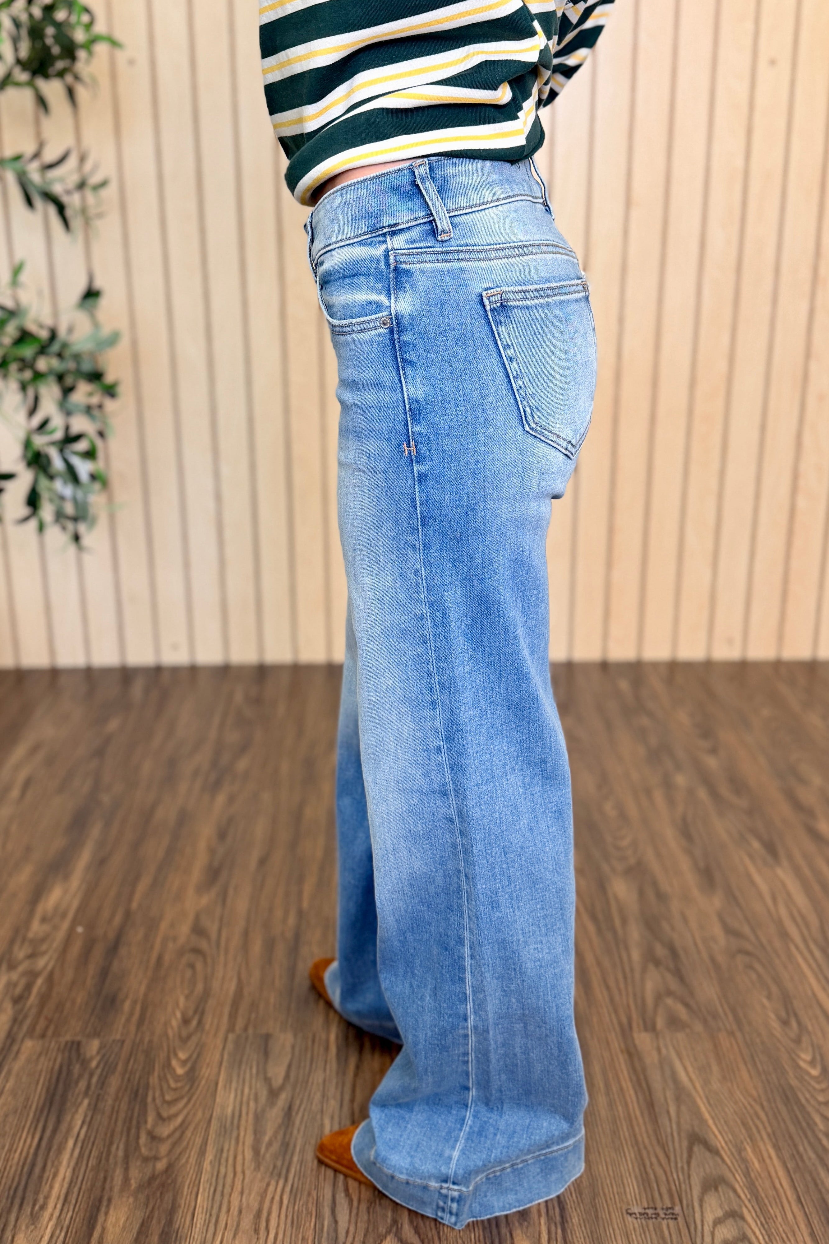 Happi Low Rise Comfort Flare Jean