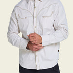 Broncbuster Longsleeve Snapshirt Prairie Dust on model front