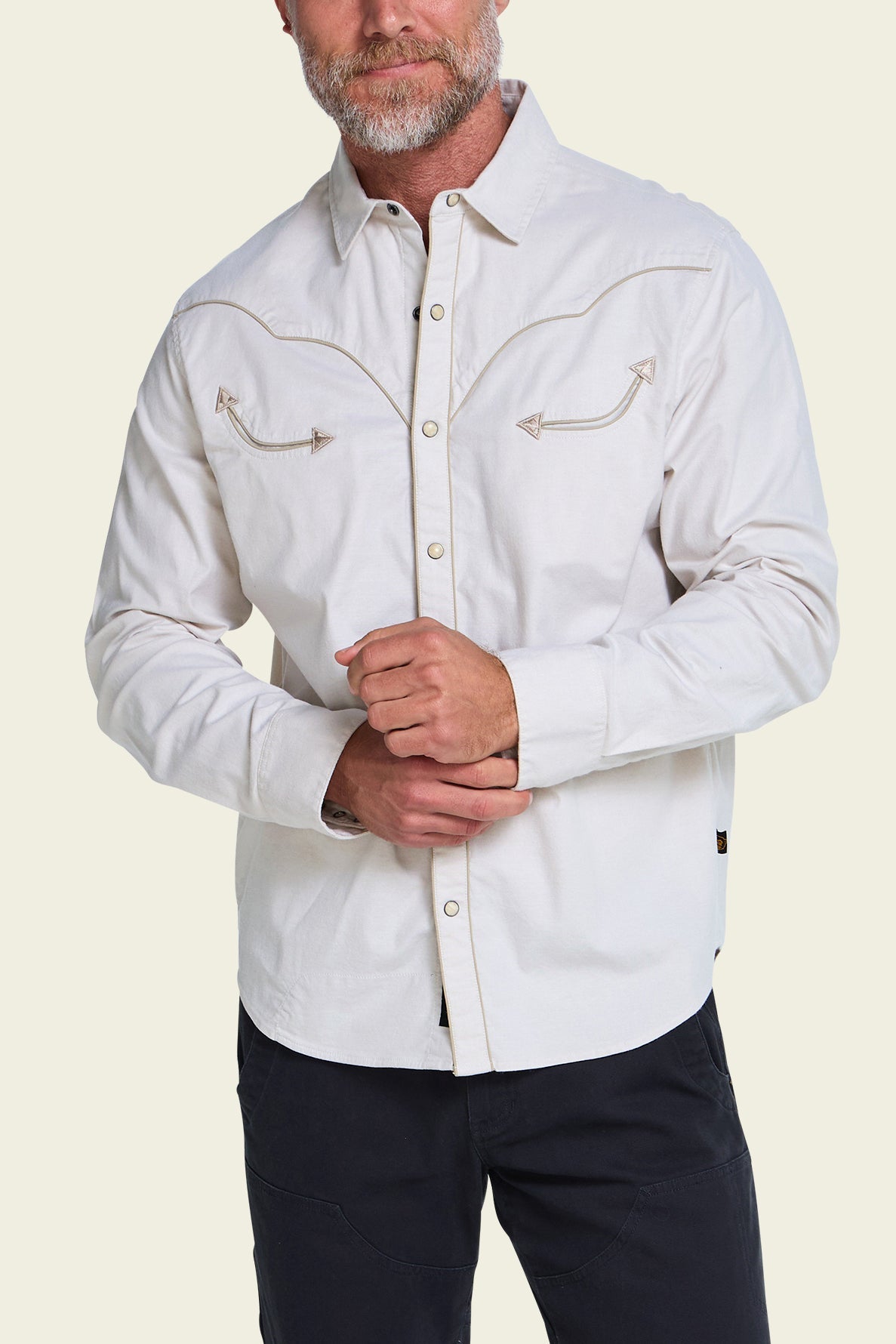 Broncbuster Longsleeve Snapshirt Prairie Dust on model front