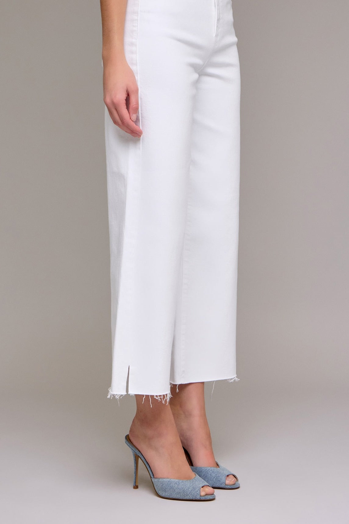 Nori Clean Cropped Wide Leg Jeans - MTT Collective