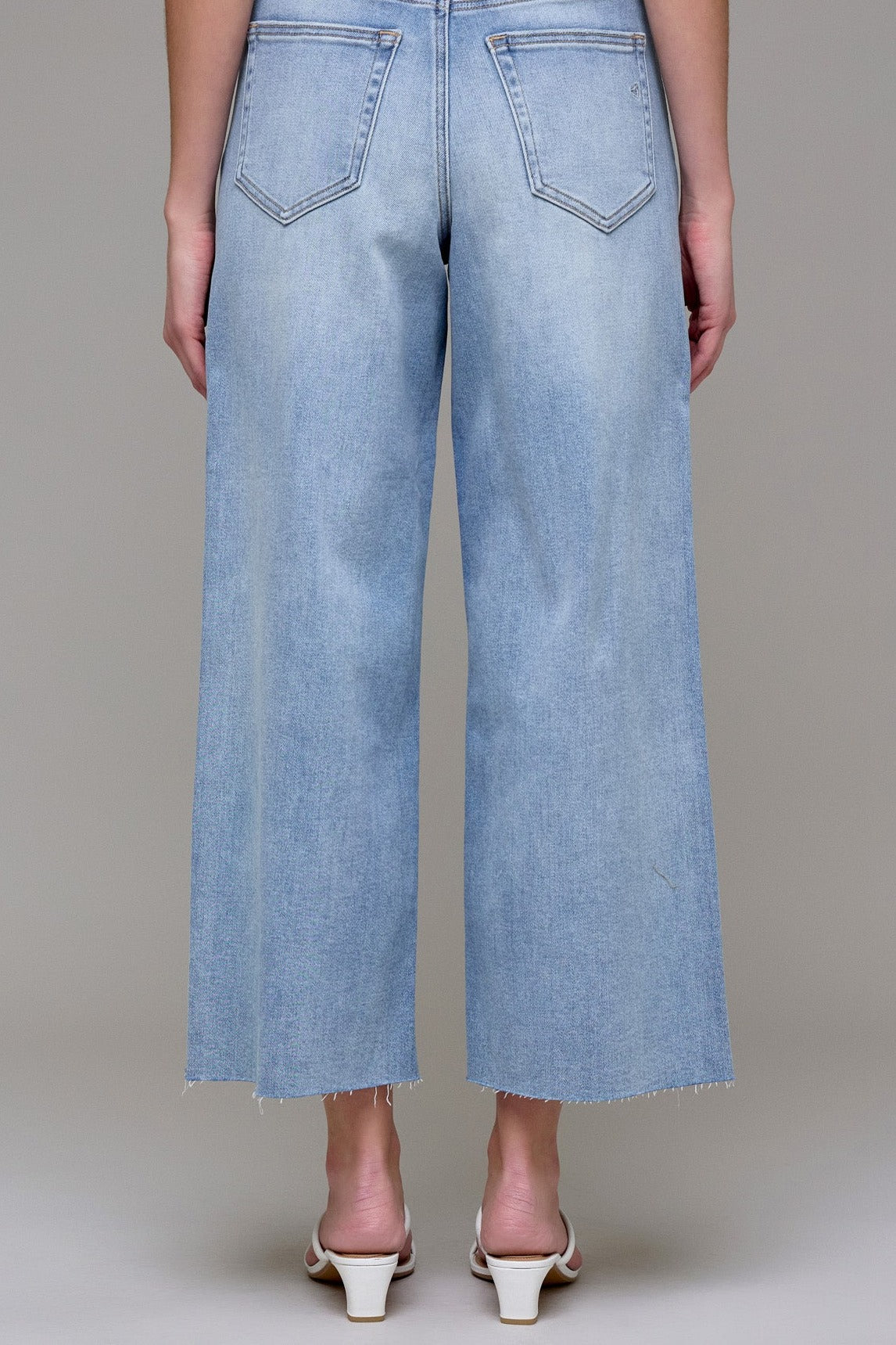 Nori Light Wash Cropped Wide Leg Jeans