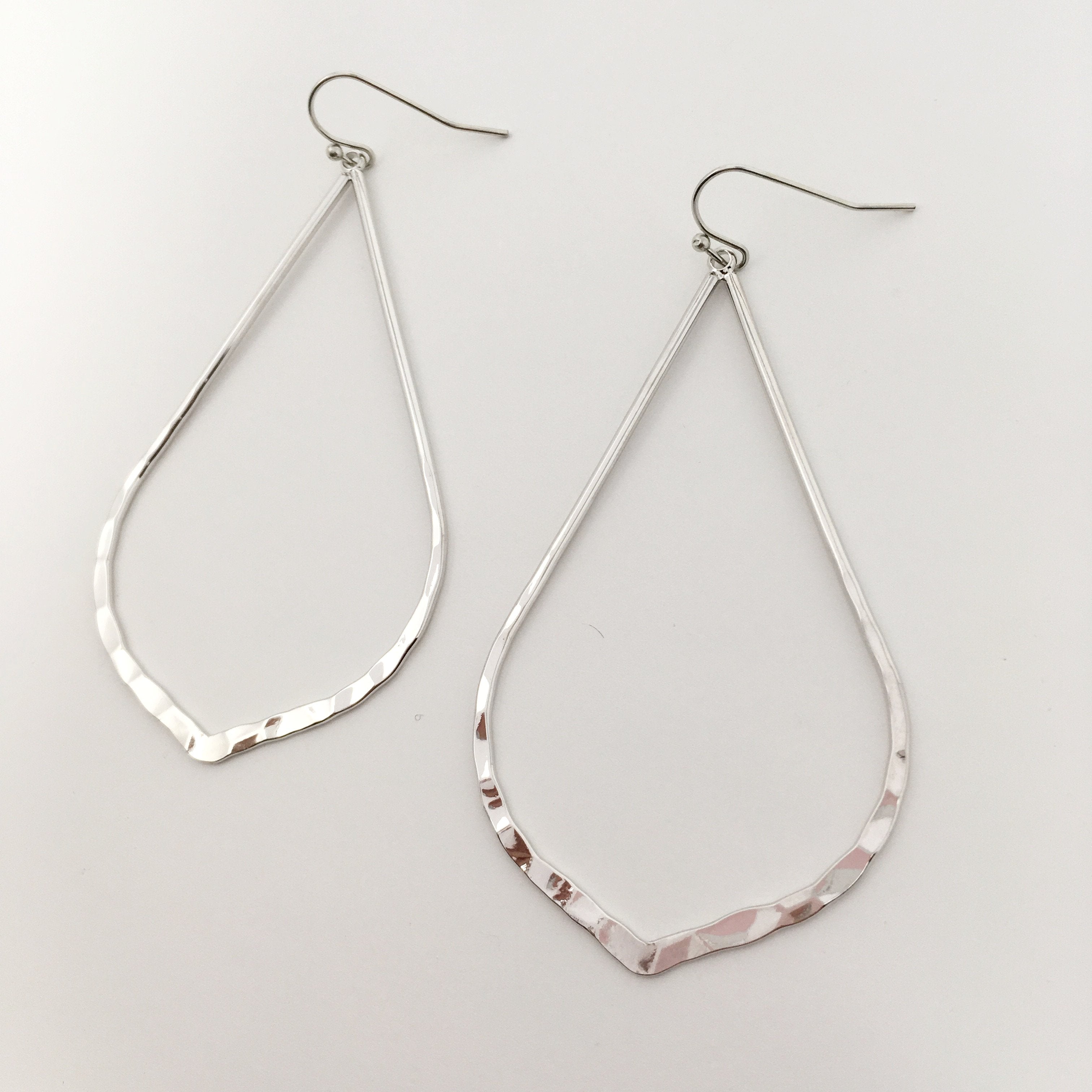 Aria Hammered Drop Earrings - MTT Collective