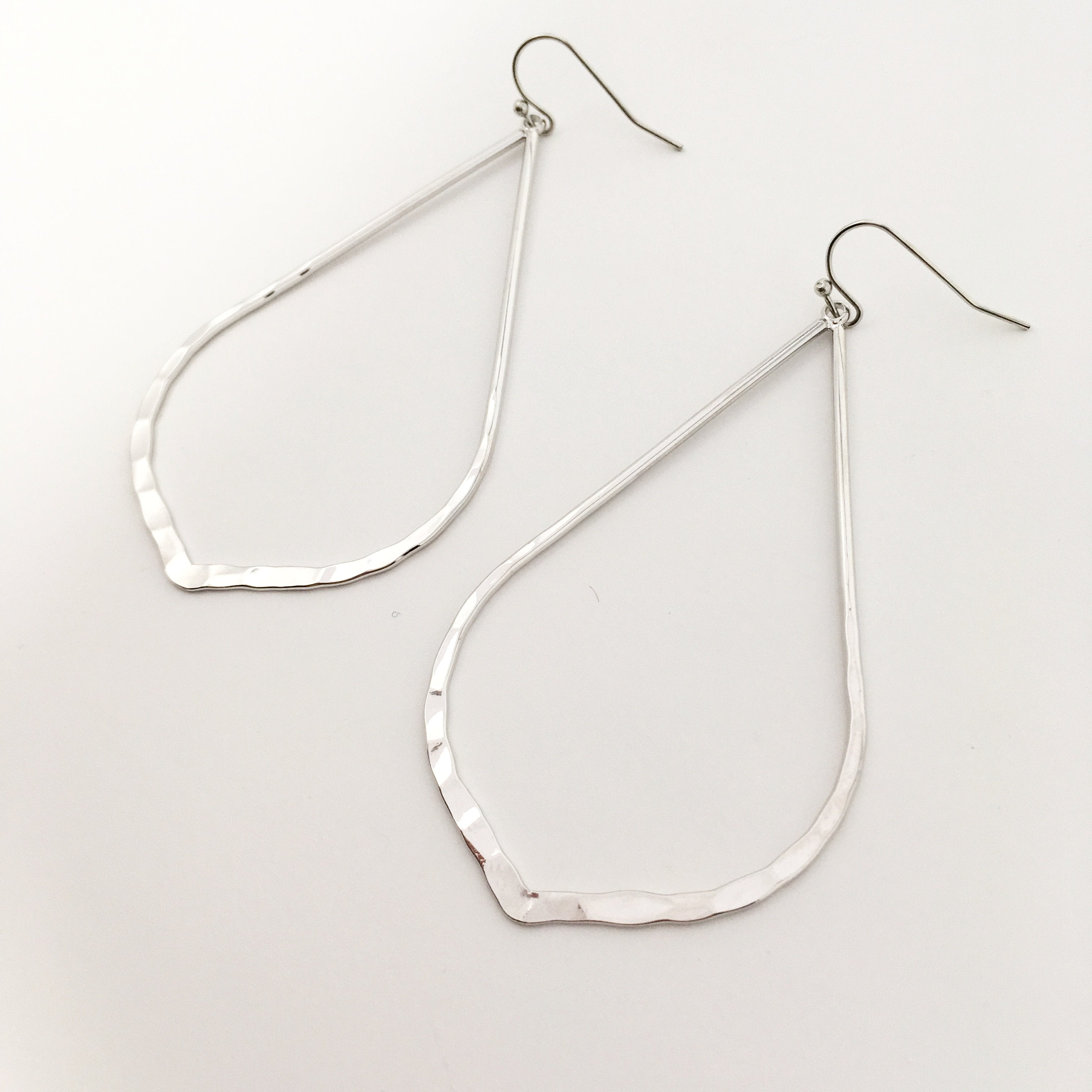 Aria Hammered Drop Earrings - MTT Collective