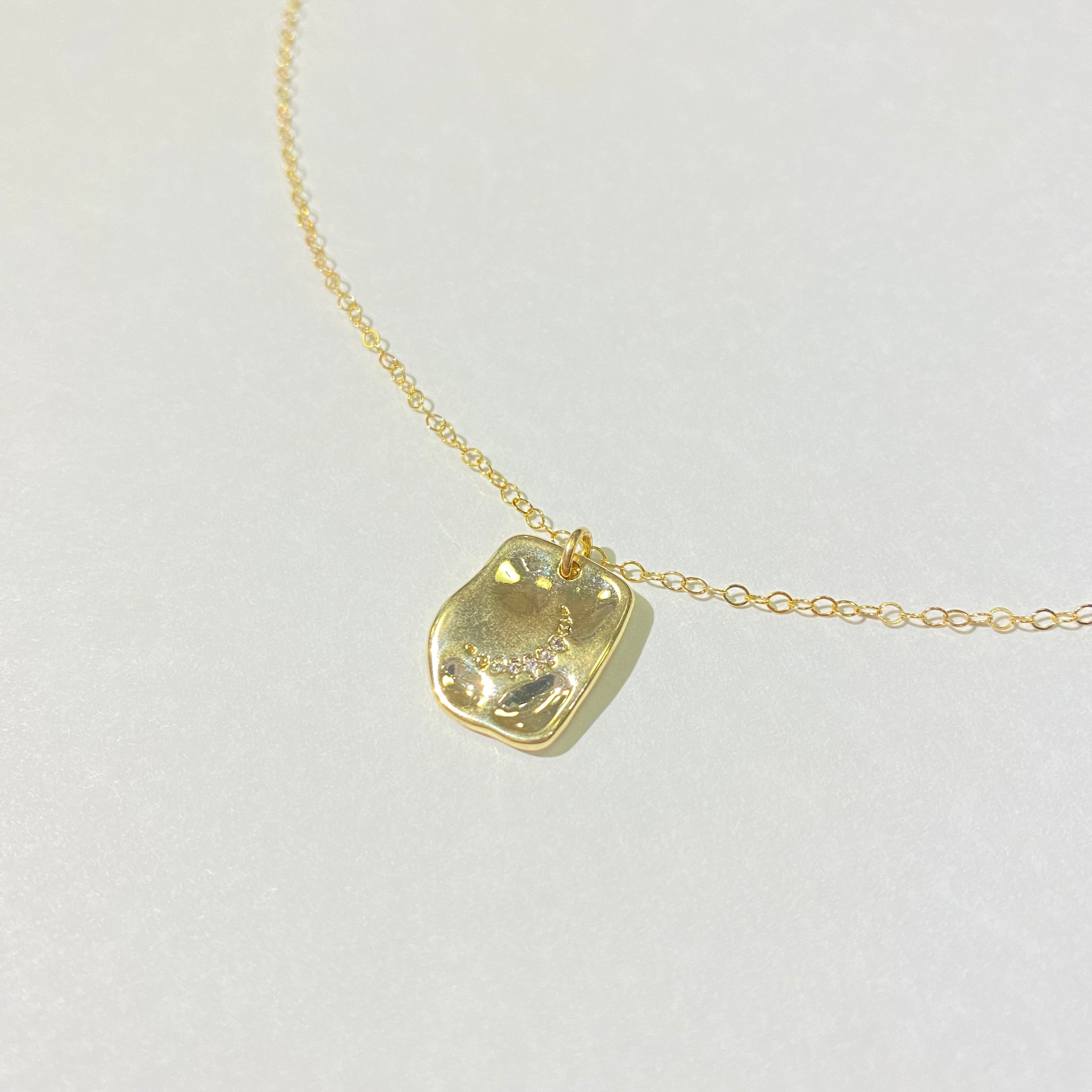 HAMMERED CRESCENT MOON NECKLACE | 14K GOLD FILLED - MTT Collective