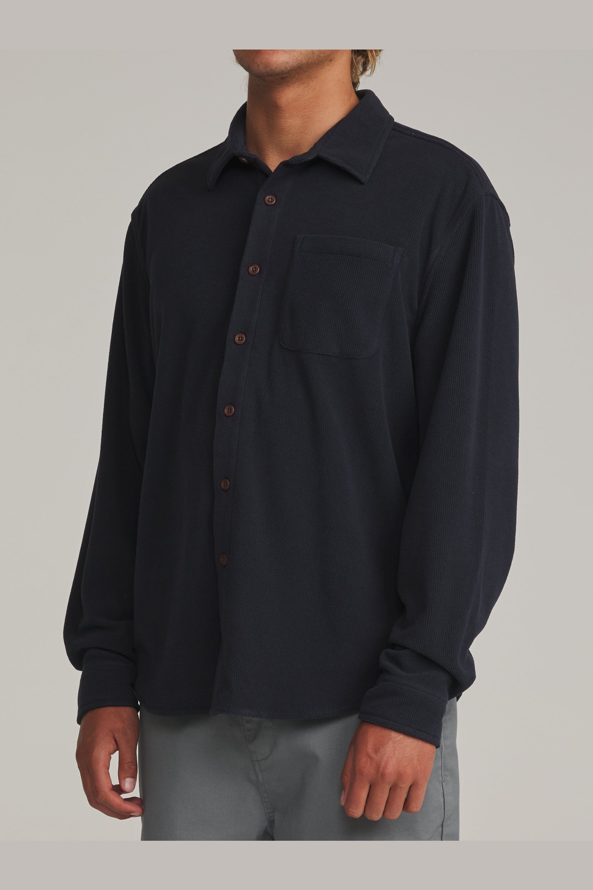 Katin Roland Shirt Navy - on model side