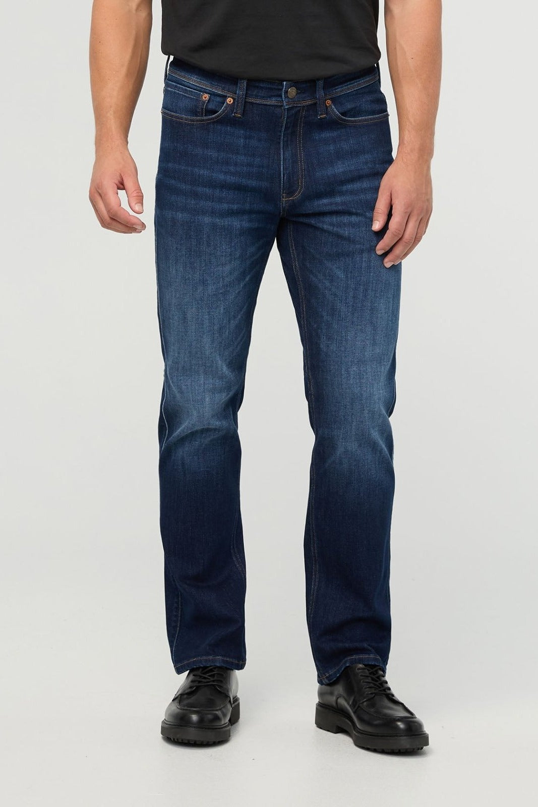 DUER Performance Denim+ Straight in Heritage Indigo, front detail
