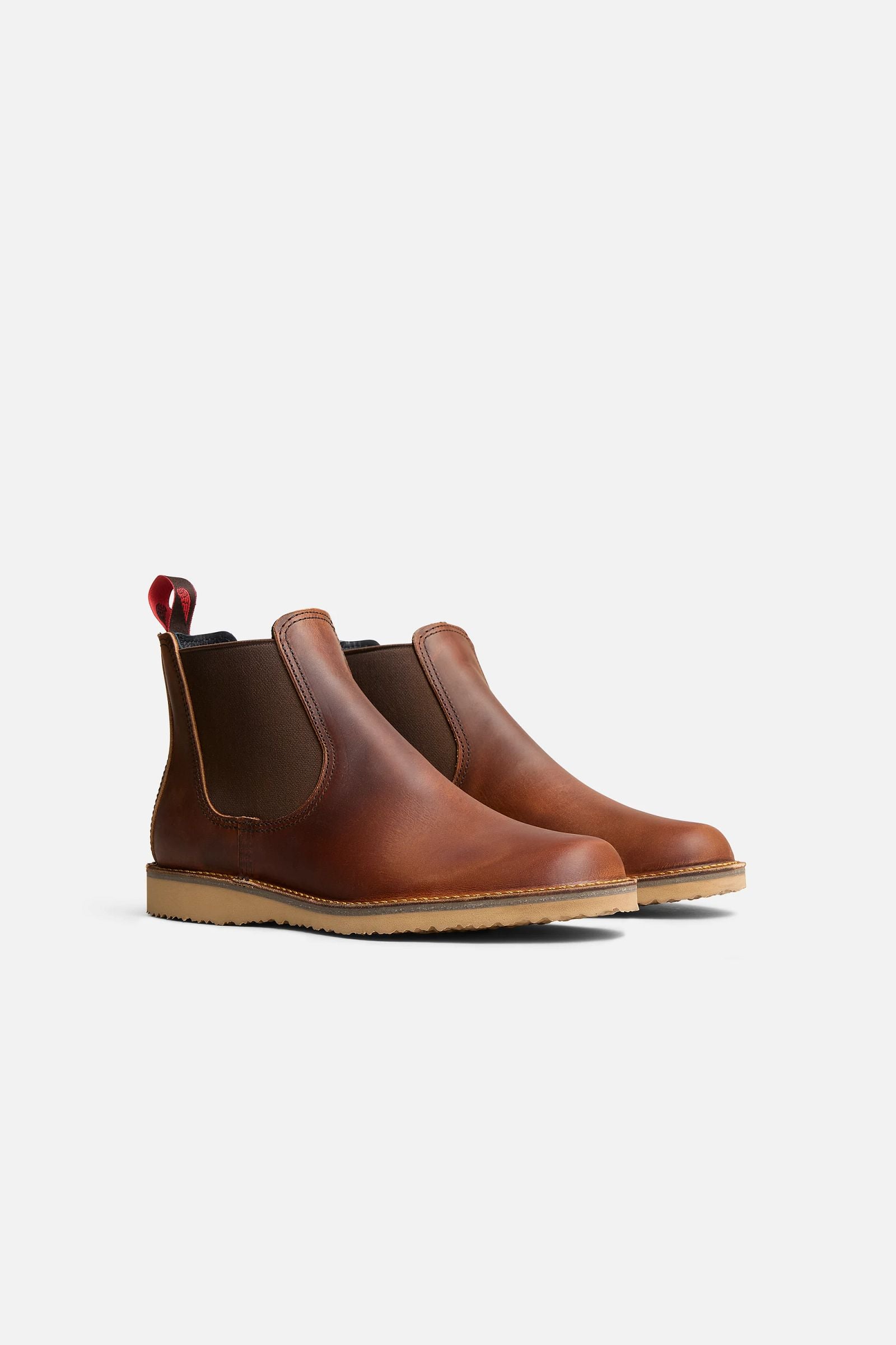Red Wing Weekender Chelsea 03128 Copper pair angled