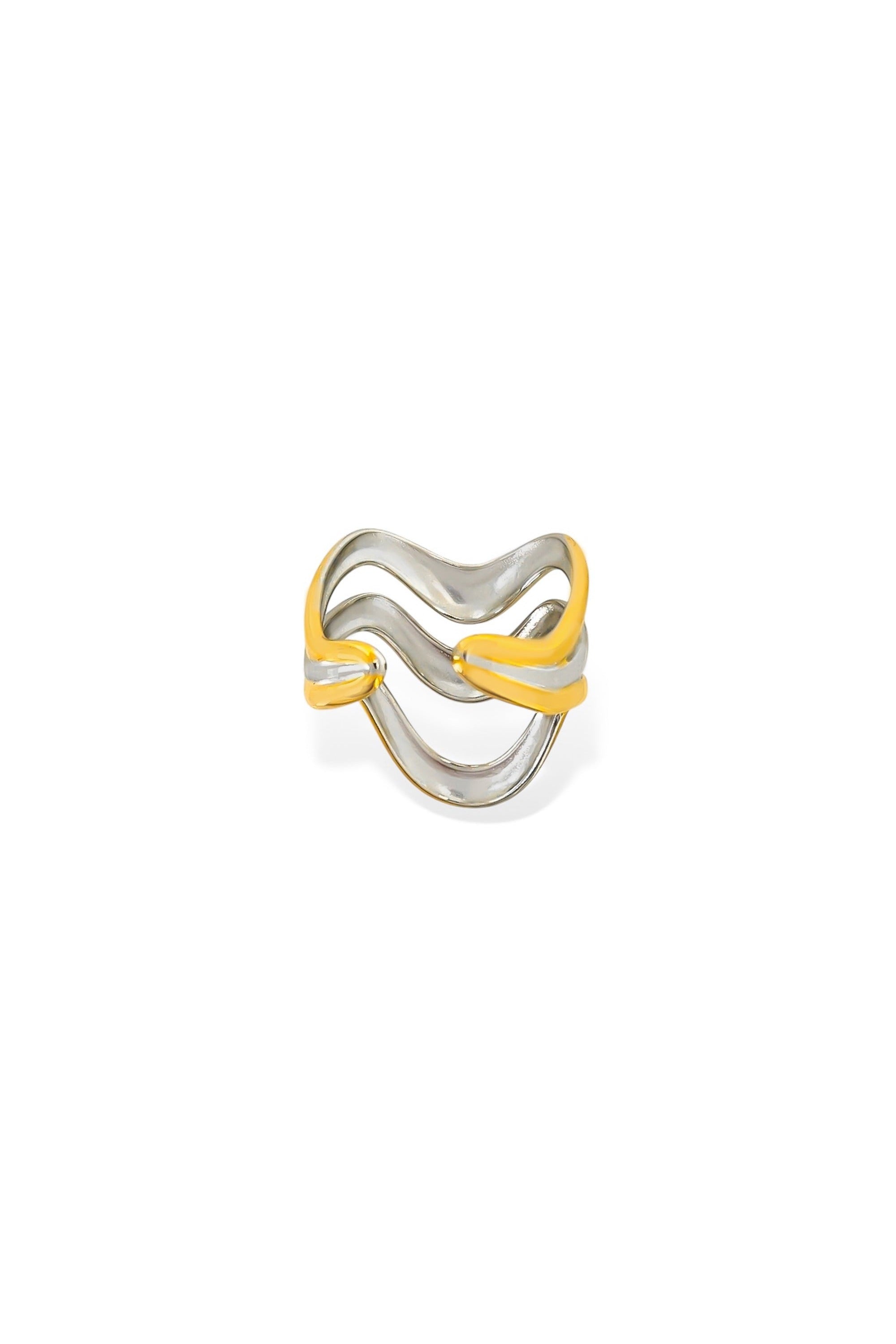 Two tone triple wave ring detail