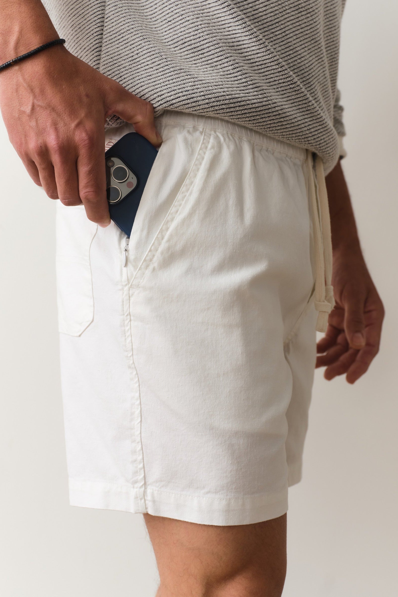 Marine Layer Saturday Beach Short 6in in White
