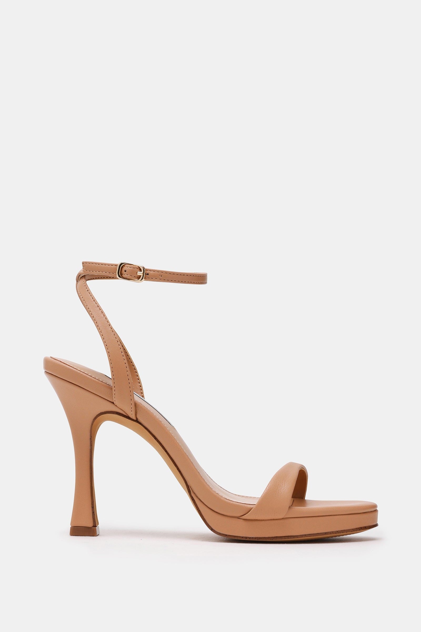 Steve Madden Sacramento round-toe heel in natural leather, front view