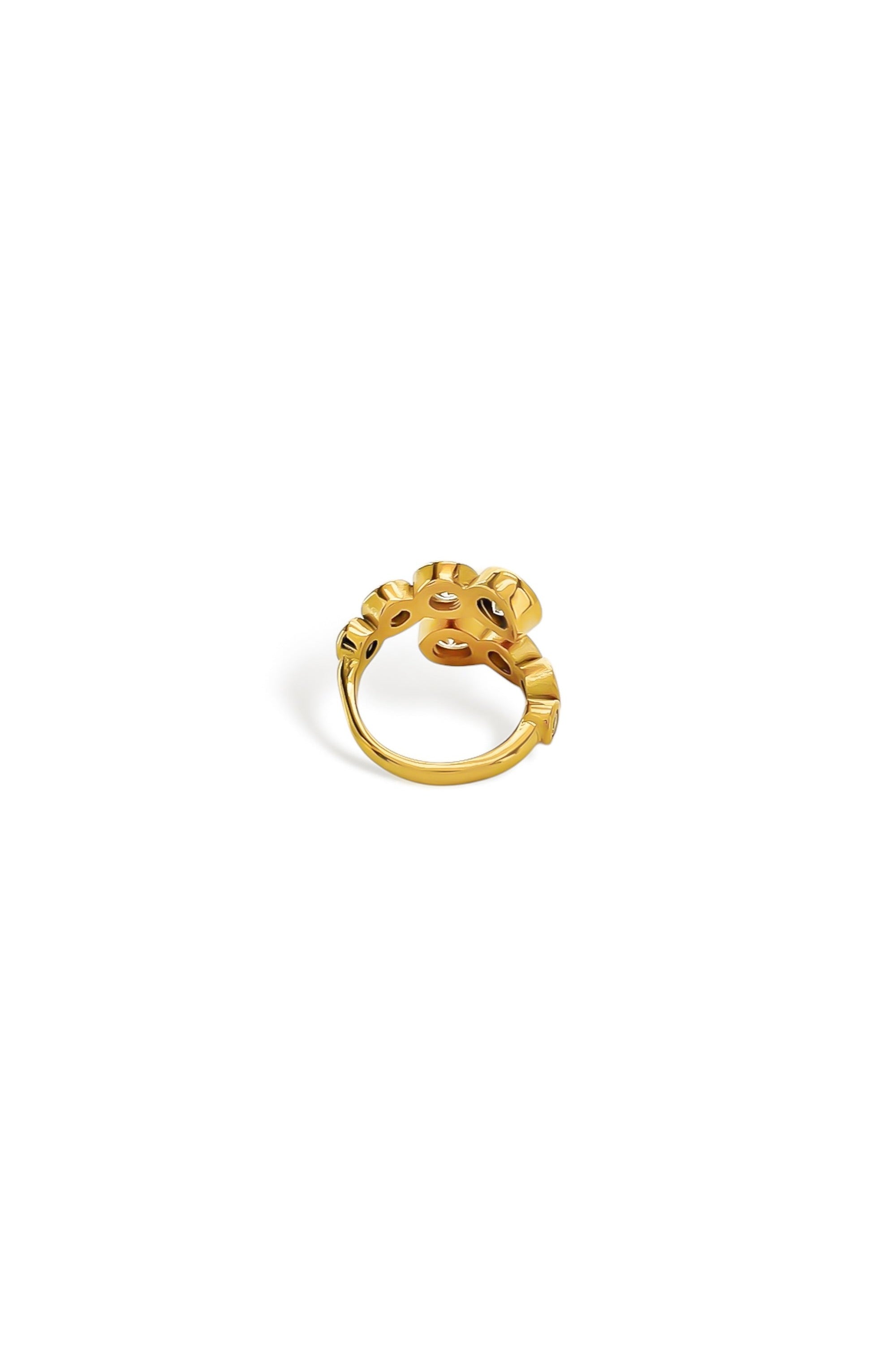 Staggered cubic zirconia bezel ring detail