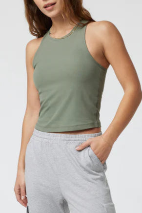 Pose Plyo Tank - MTT Collective