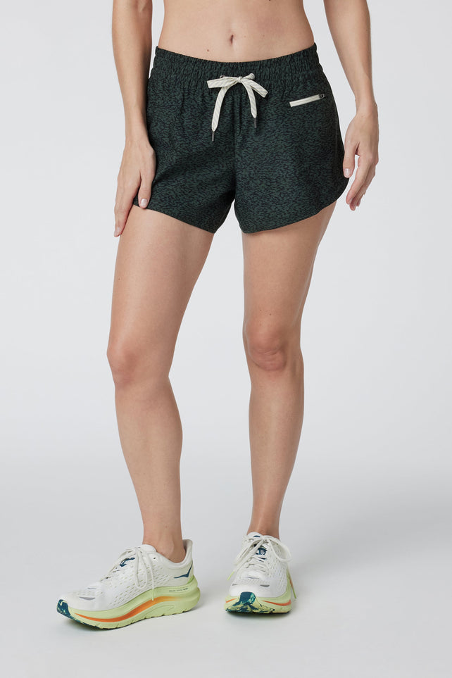 VUORI - Womens - Bottoms - Shorts - Clementine 4" Short 2.0 - MTT Collective