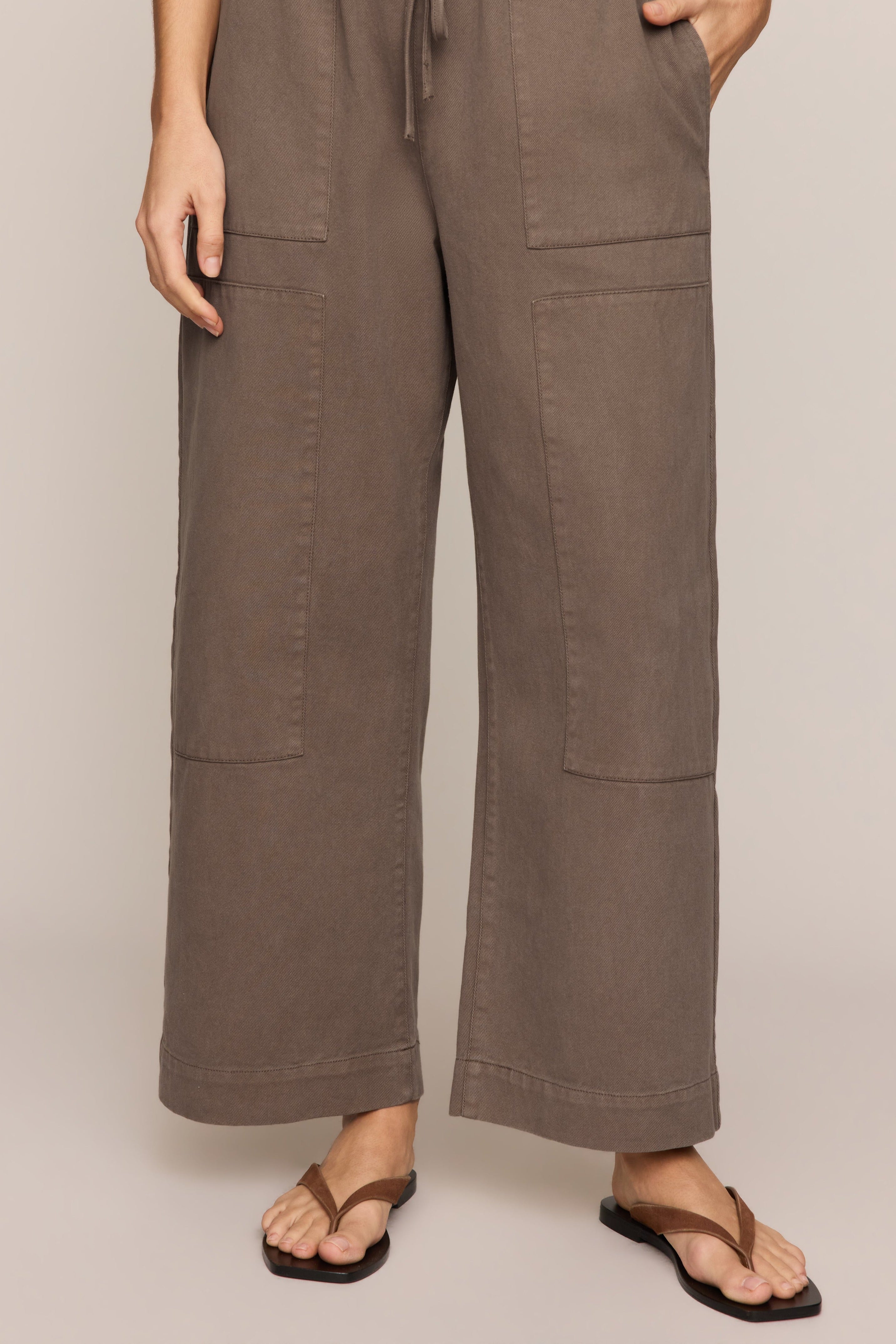 Kit Twill Carpenter Pant in Pebble Coast - front