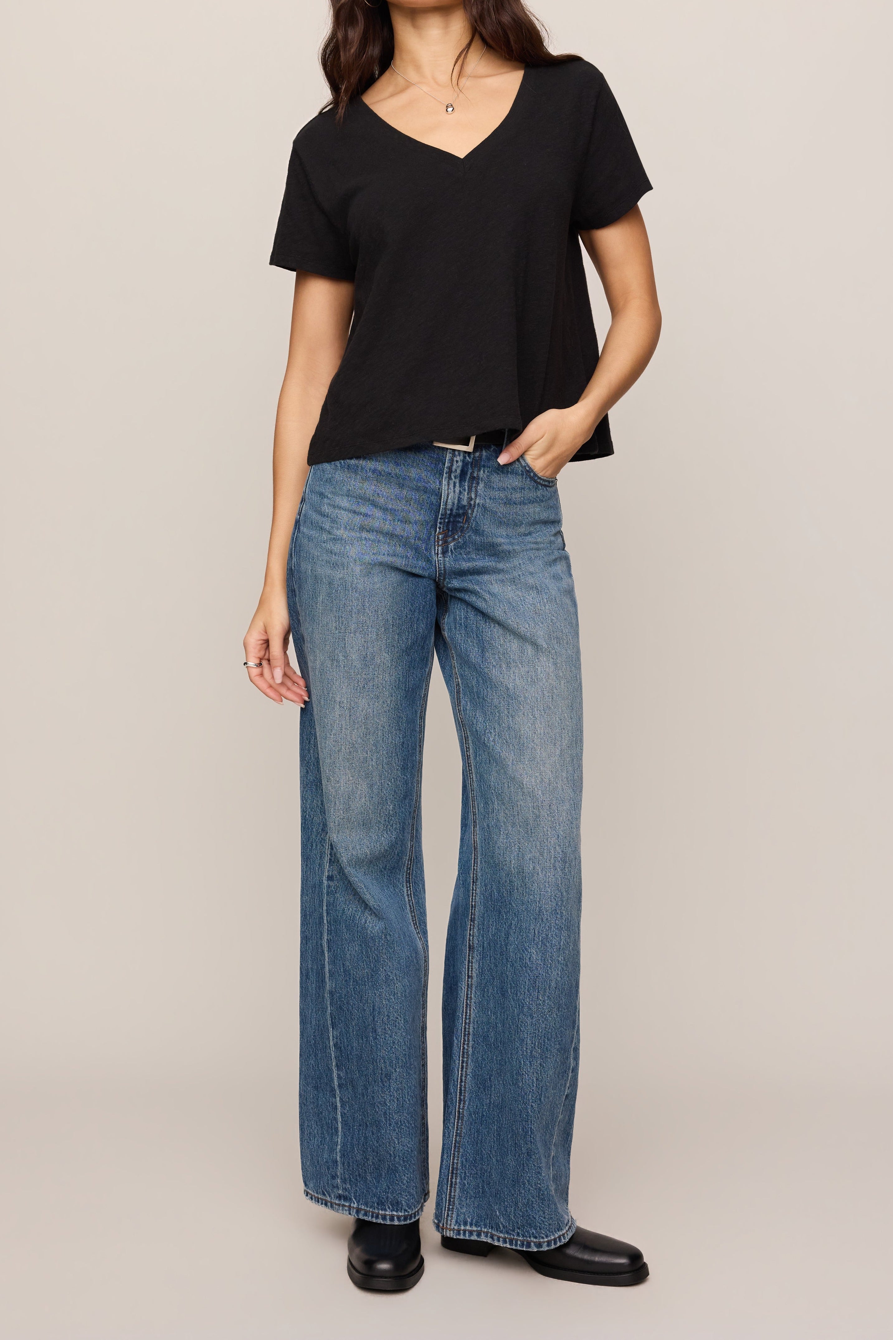 Nomad Slub V-Neck Tee in Black - full look