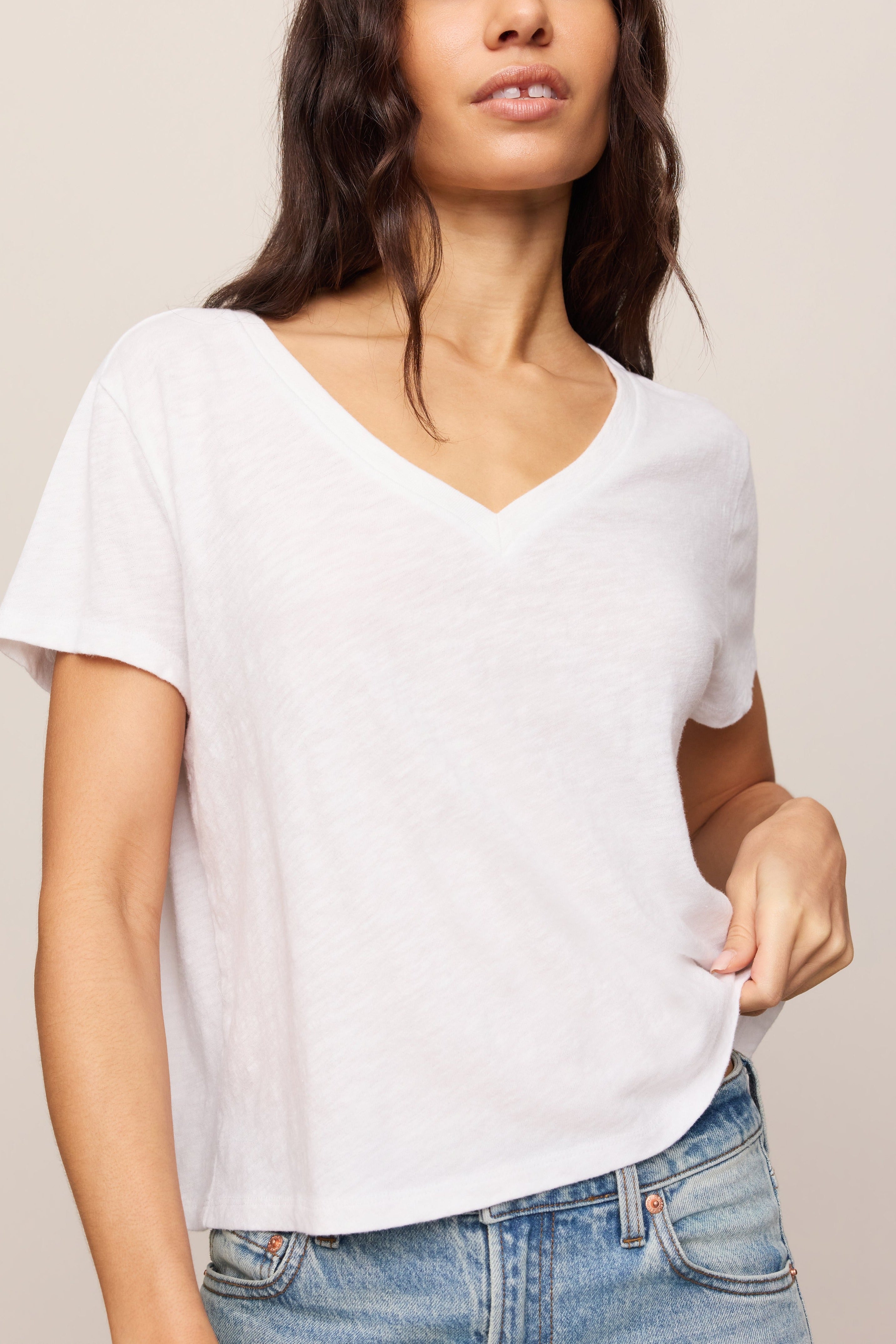 Nomad Slub V-Neck Tee in White - front