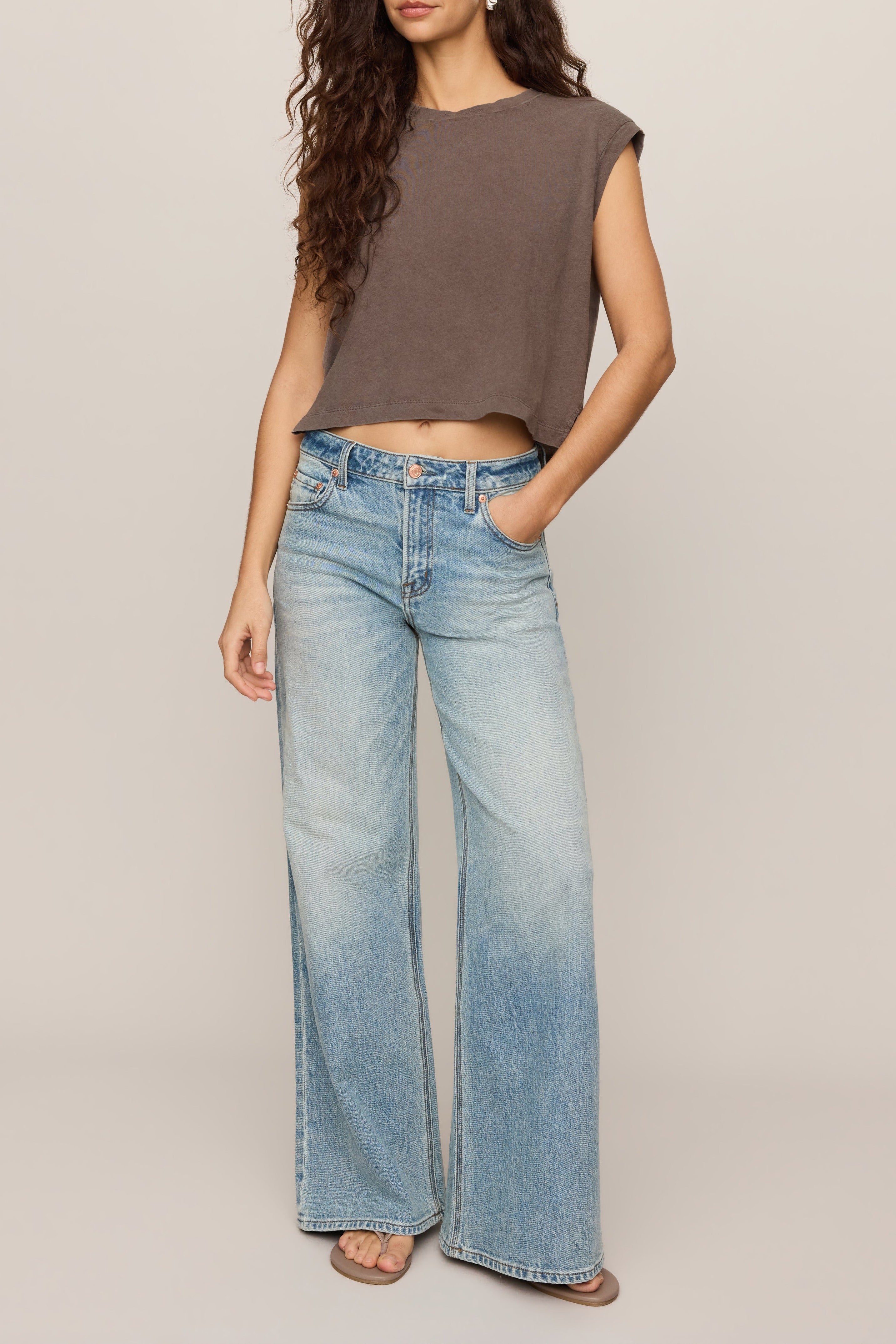 Flex Cropped Muscle Tee in Pebble Coast - full look