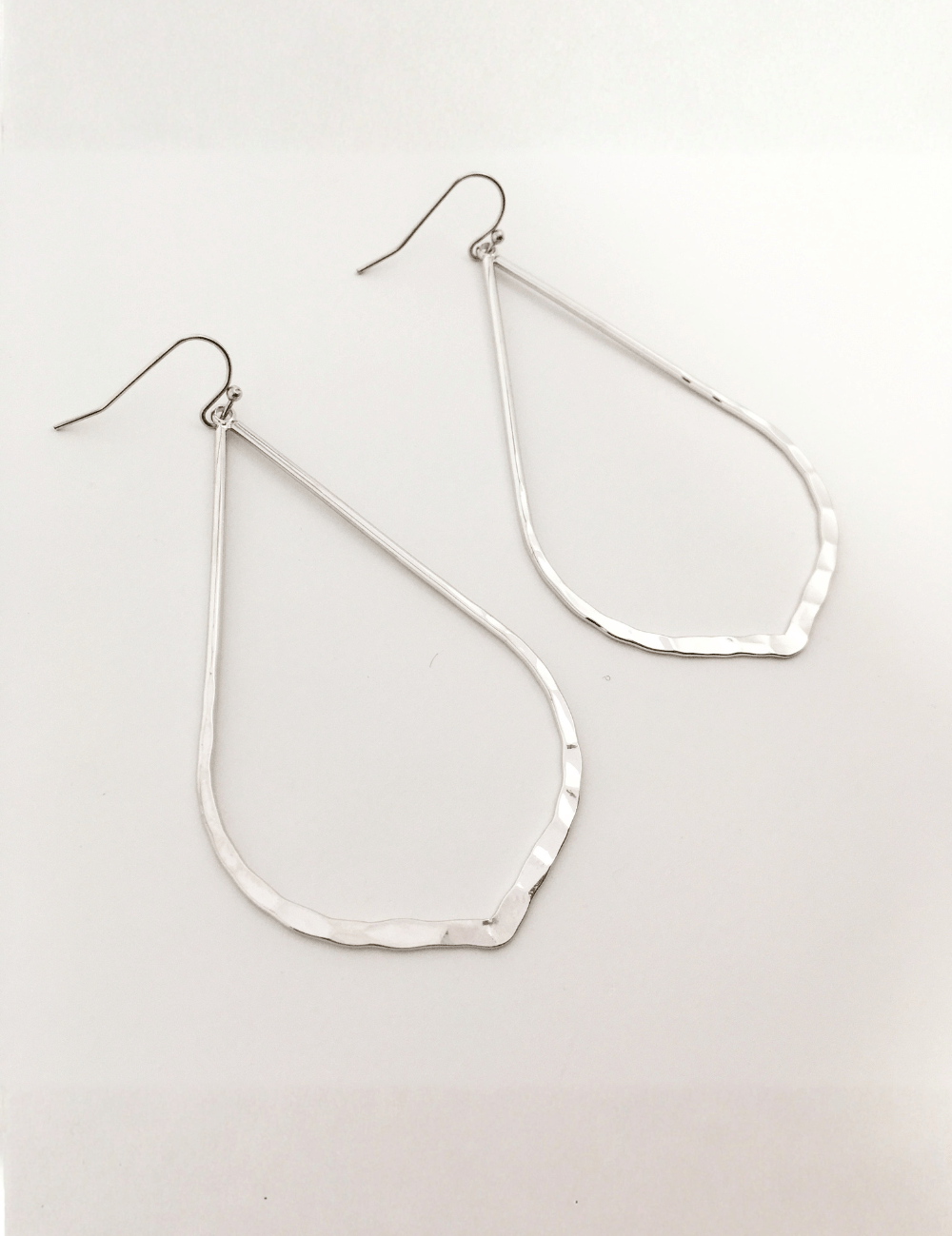 Aria Hammered Drop Earrings - MTT Collective