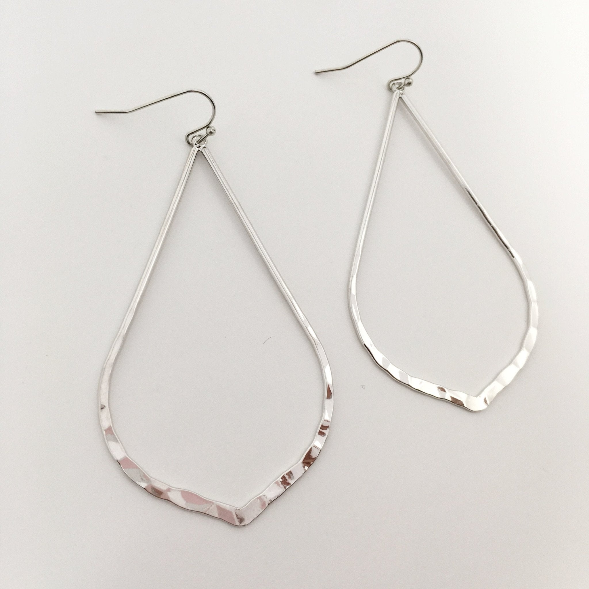 Aria Hammered Drop Earrings - MTT Collective