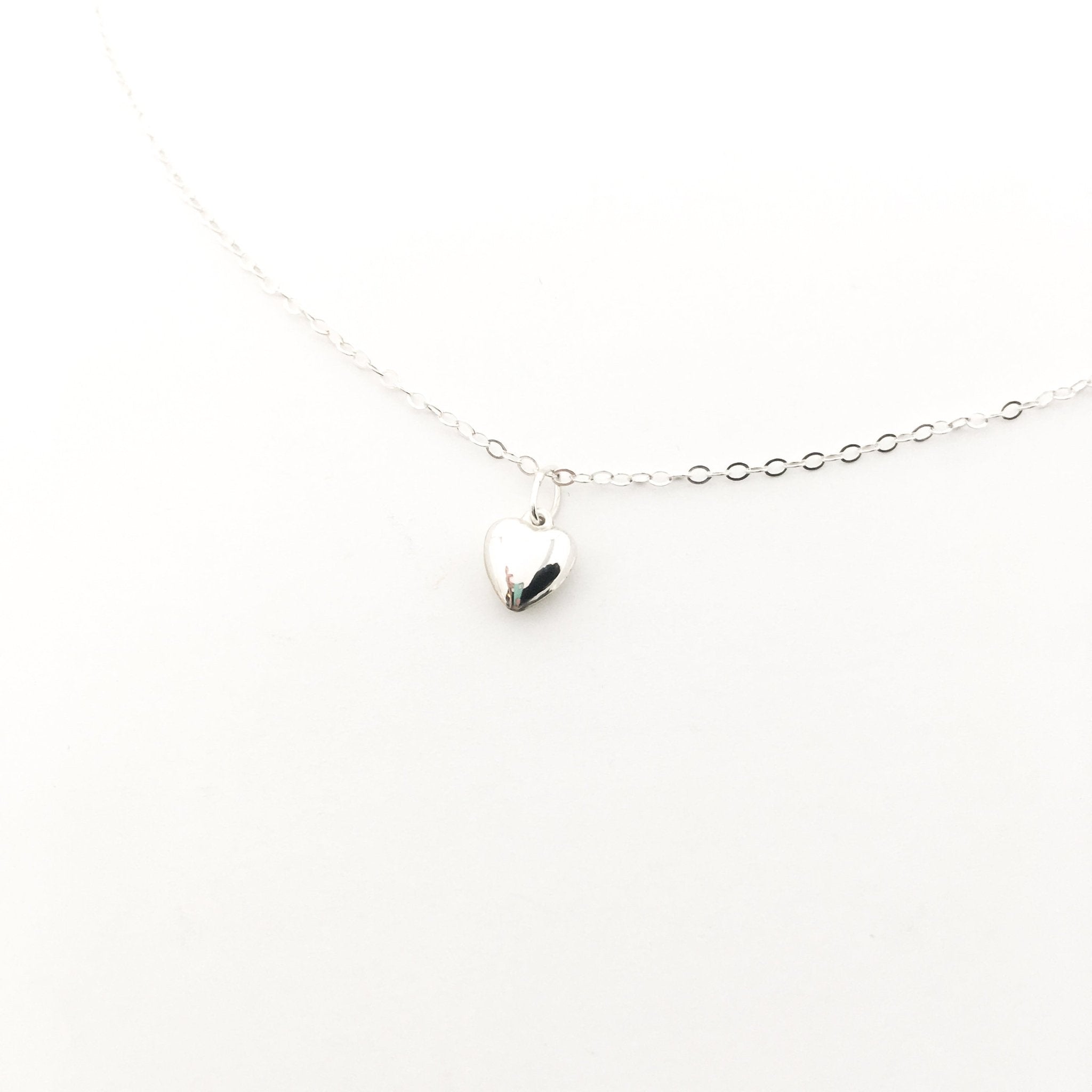 Brielle Dainty Heart Necklace - MTT Collective