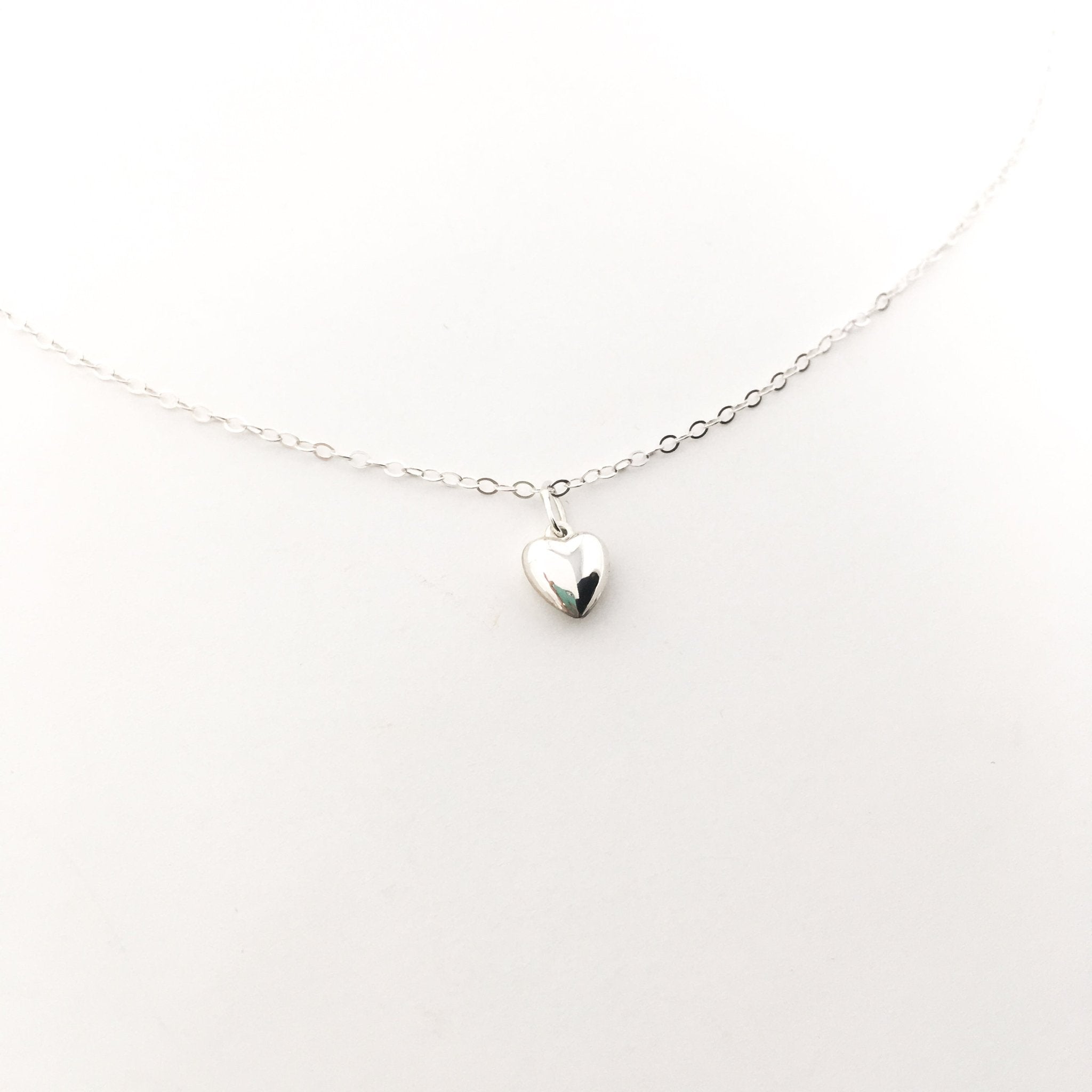 Brielle Dainty Heart Necklace - MTT Collective