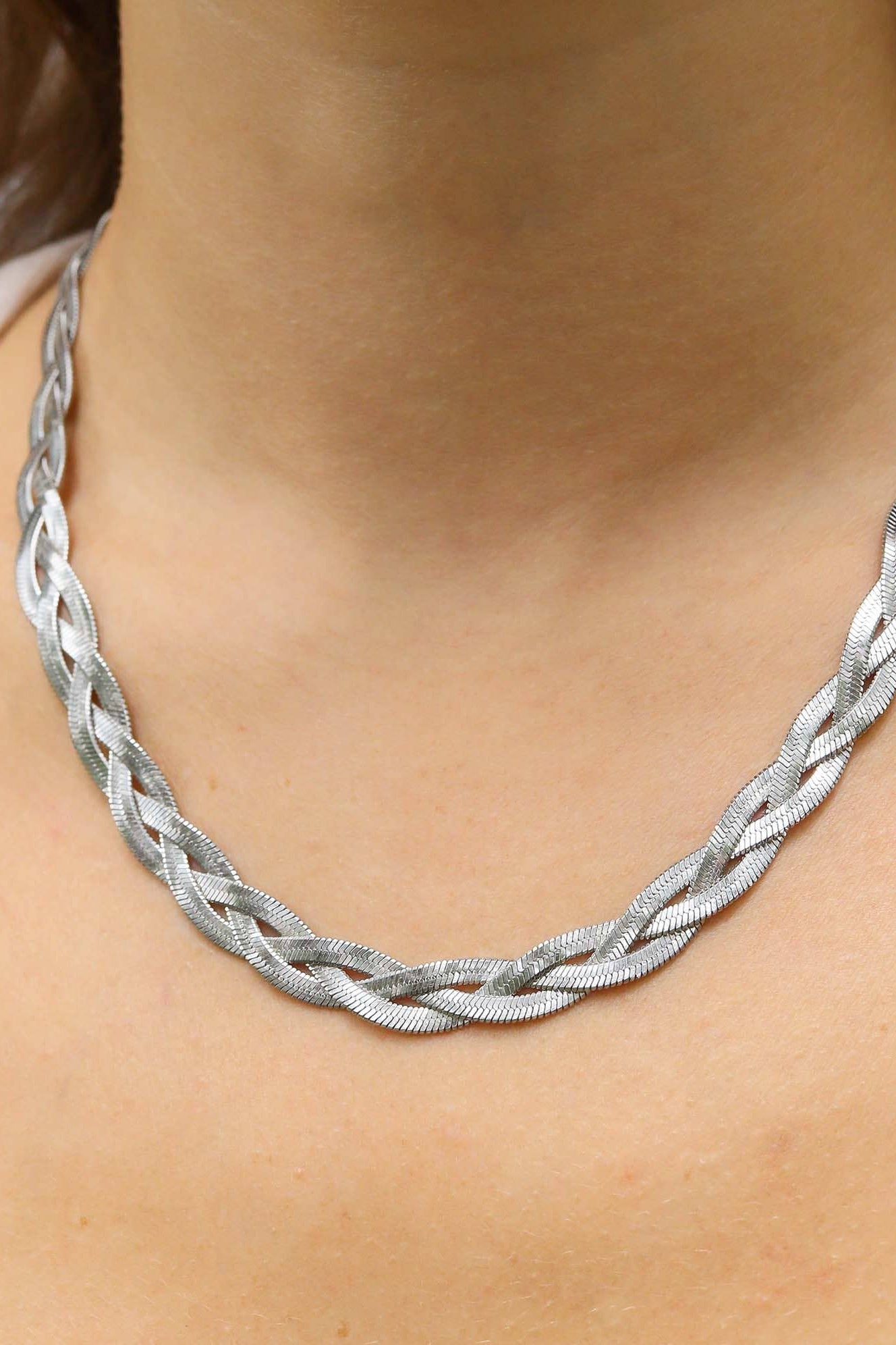 Cadence Interwoven Herringbone Chain Necklace - MTT Collective