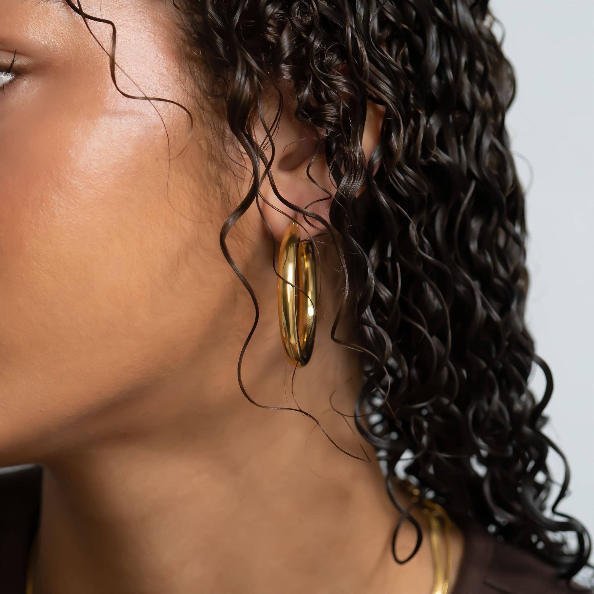 Carly Chunky Hoop Earring - MTT Collective