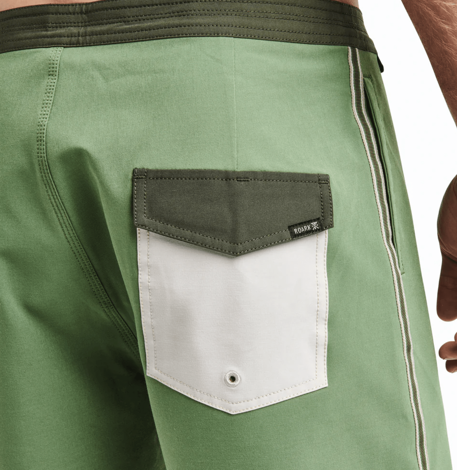 Chiller Boardshorts 17" (SALE) - MTT Collective