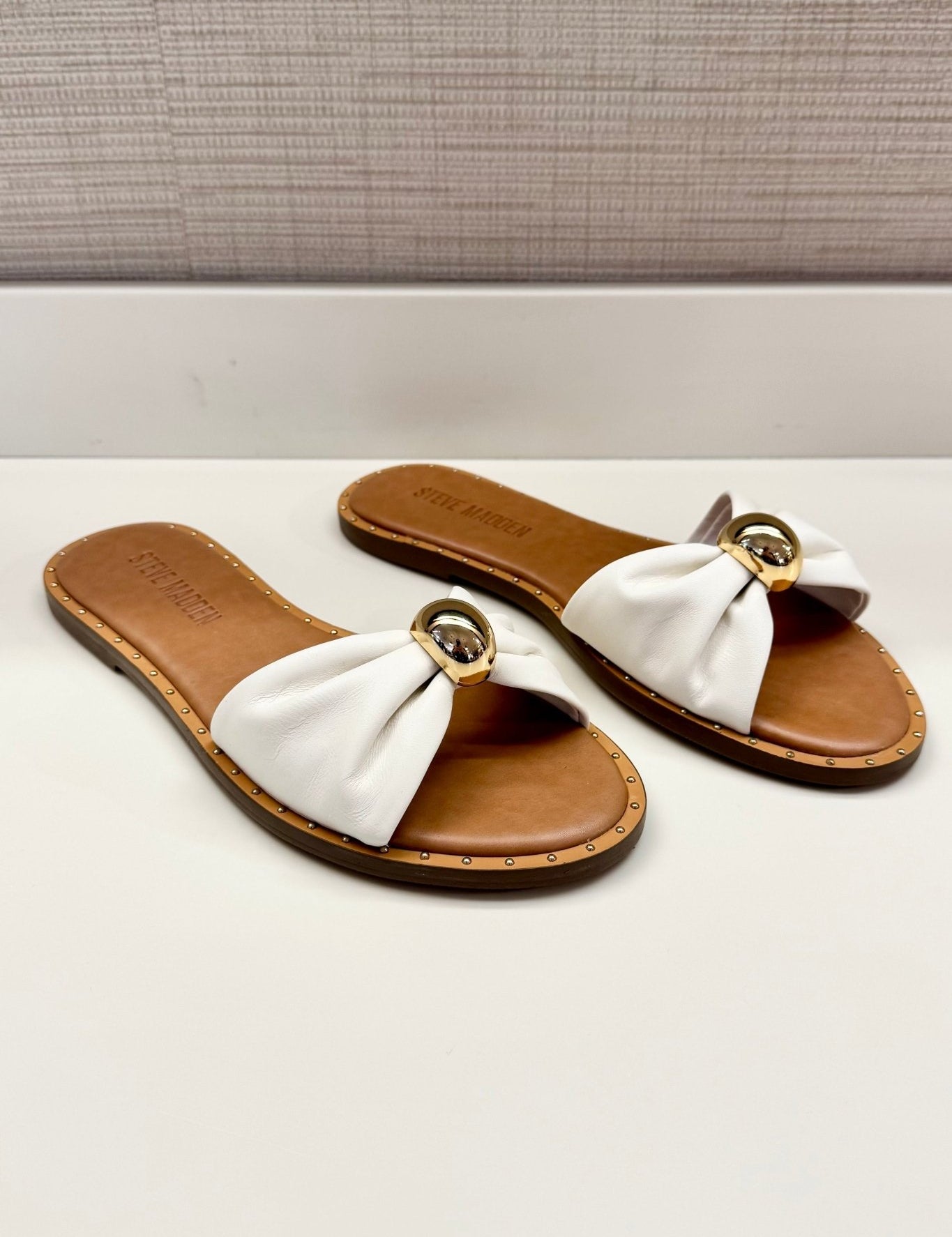 Dipsy White Leather Sandal - MTT Collective
