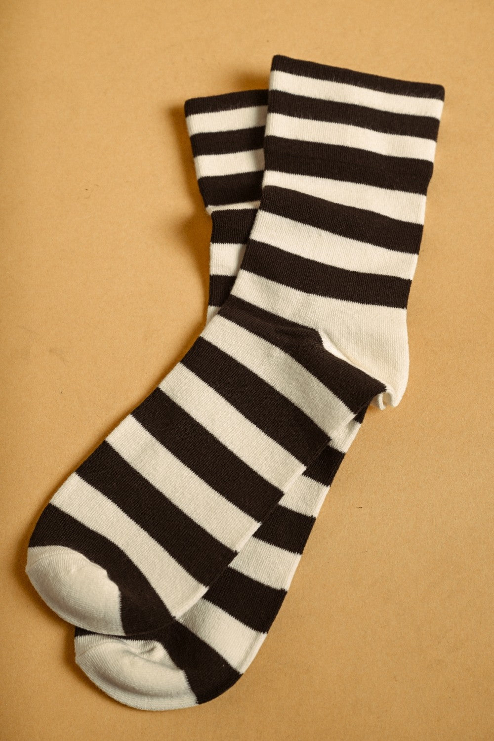 Bold Stripe Crew Socks in Cream/Black