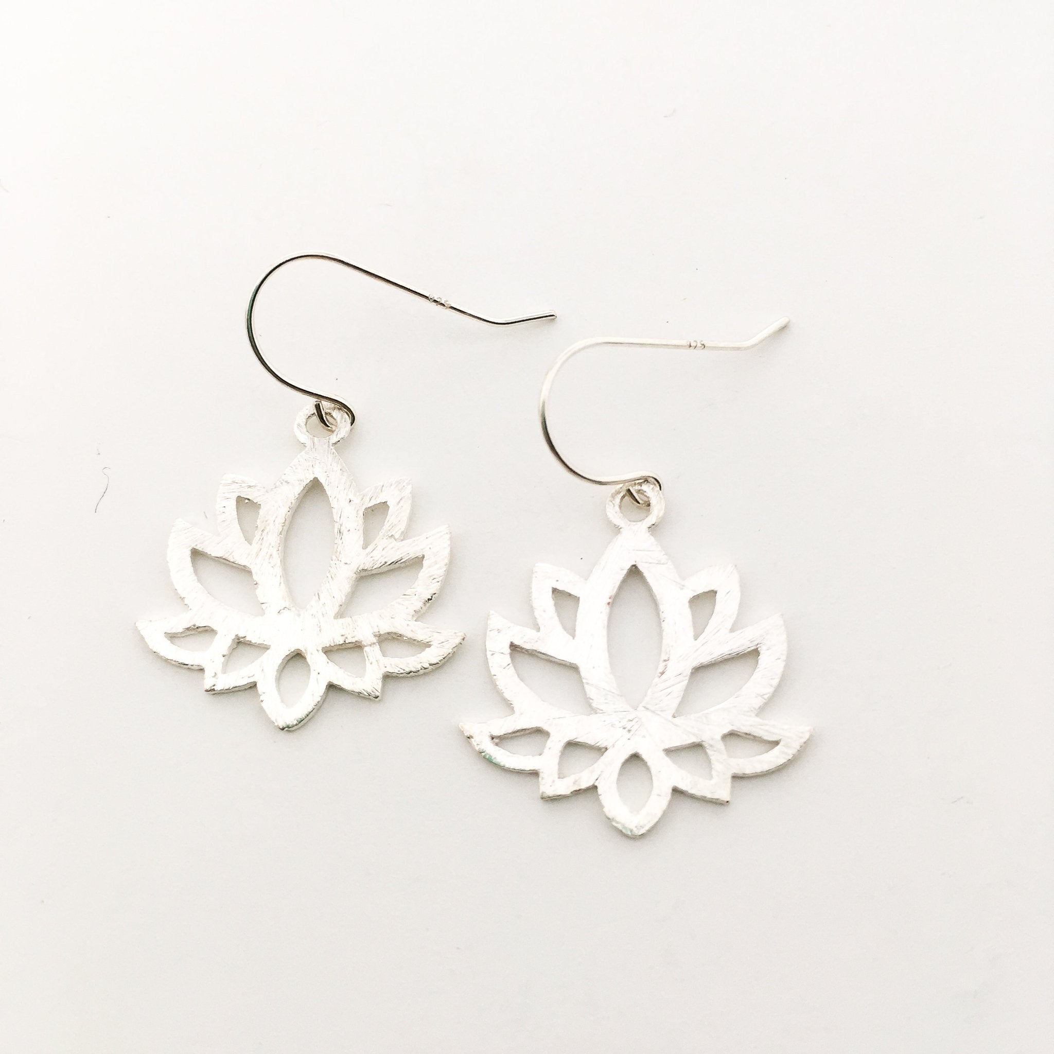 Faye Mini Lotus Earrings - MTT Collective