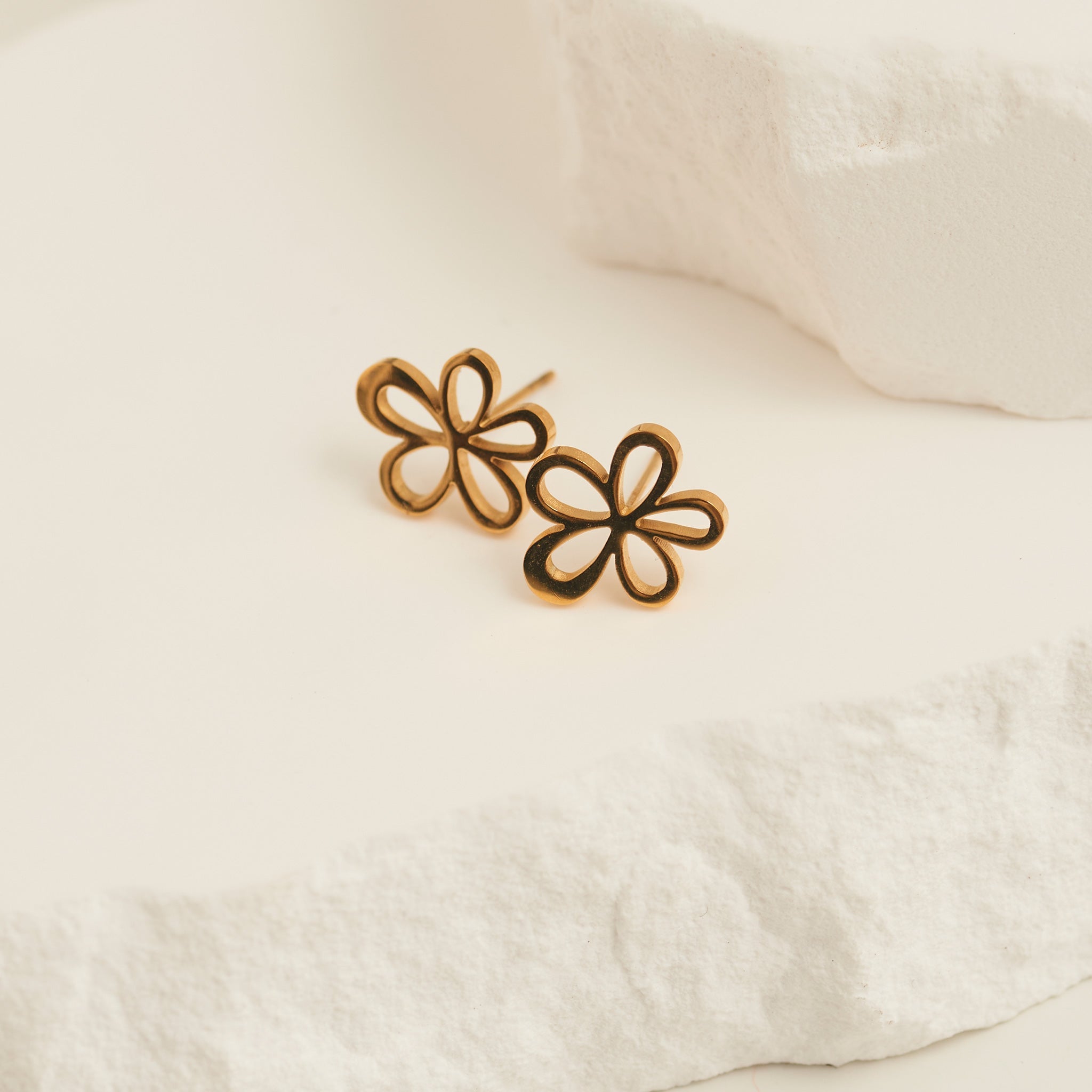 Flower Stud Earrings - MTT Collective