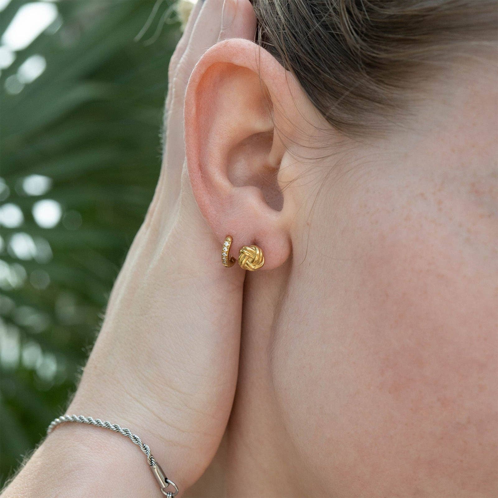 Gloria Knot Stud Earrings - MTT Collective