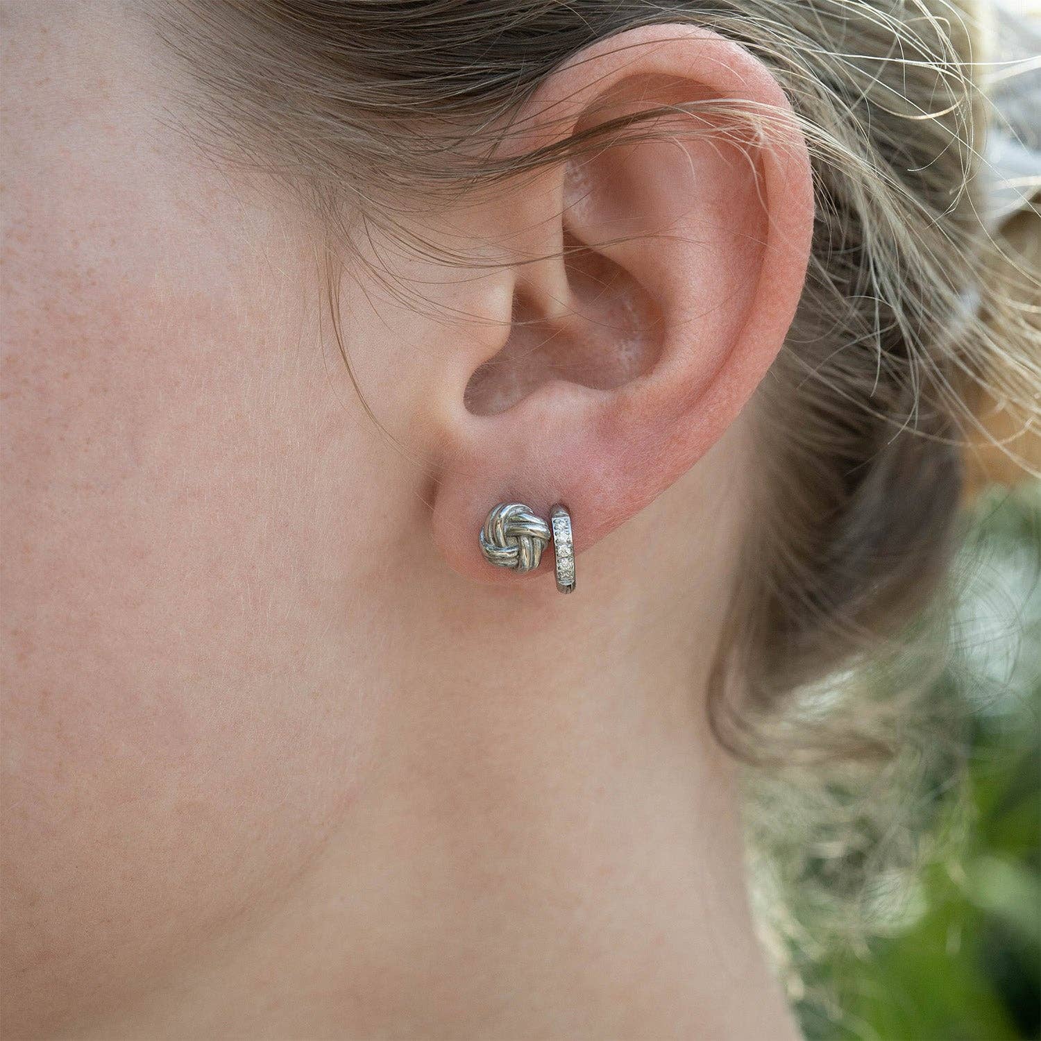 Gloria Knot Stud Earrings - MTT Collective
