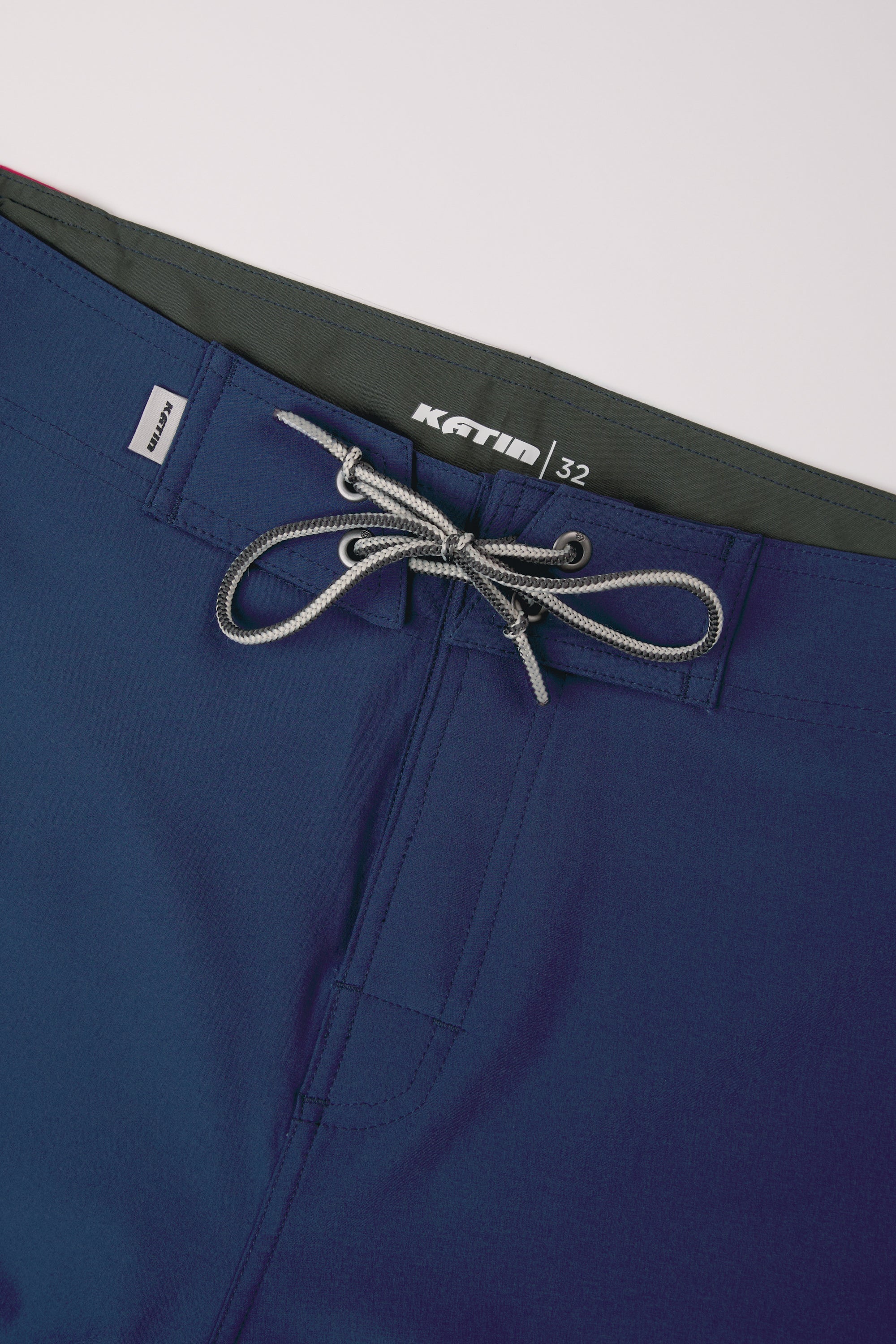 Track Surf Trunk - Navy - detail