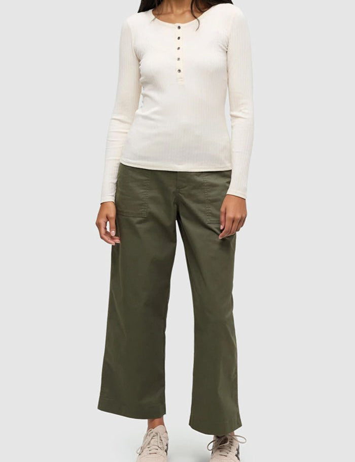 Knowles Henley - MTT Collective