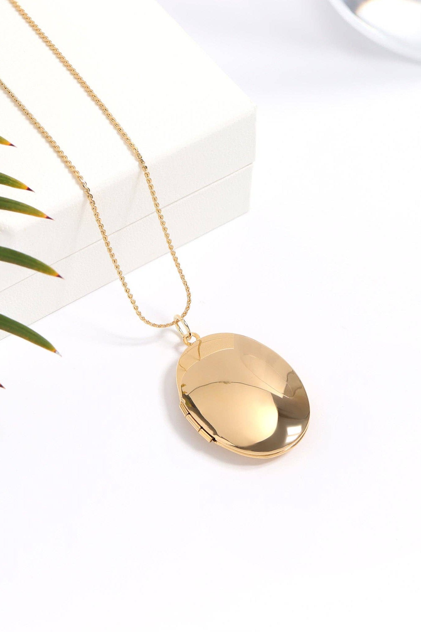 Large Oval Locket - MTT Collective