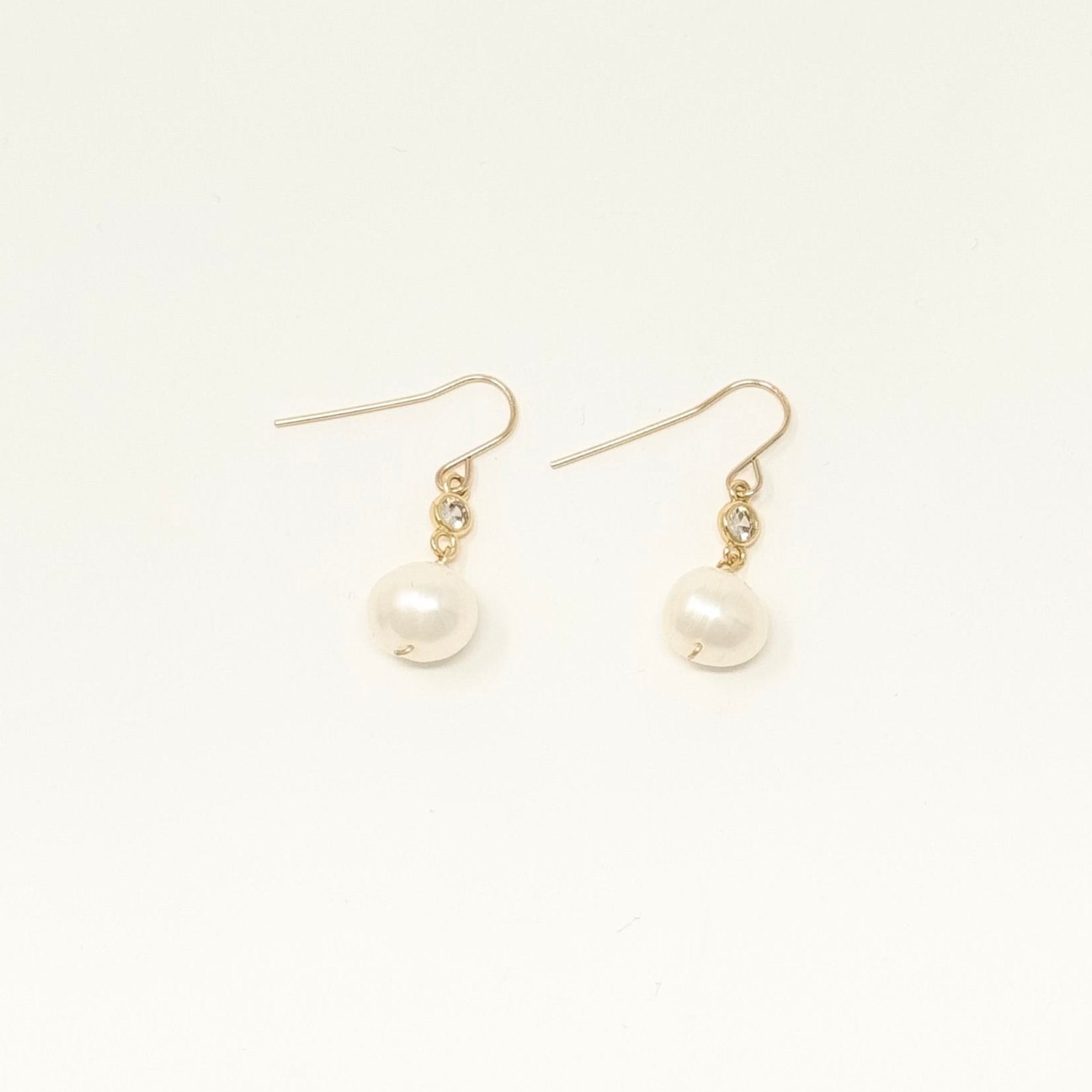 Leighton Sparkle Single Drop Pearl Earring - MTT Collective
