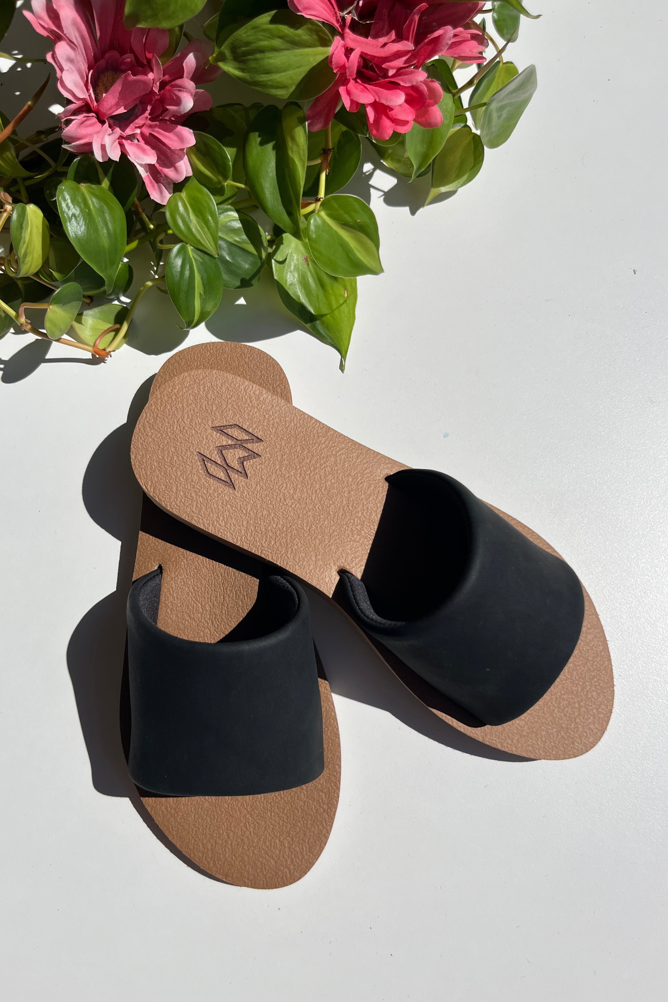 Malvados Ellie II Slide Sandal - Jet